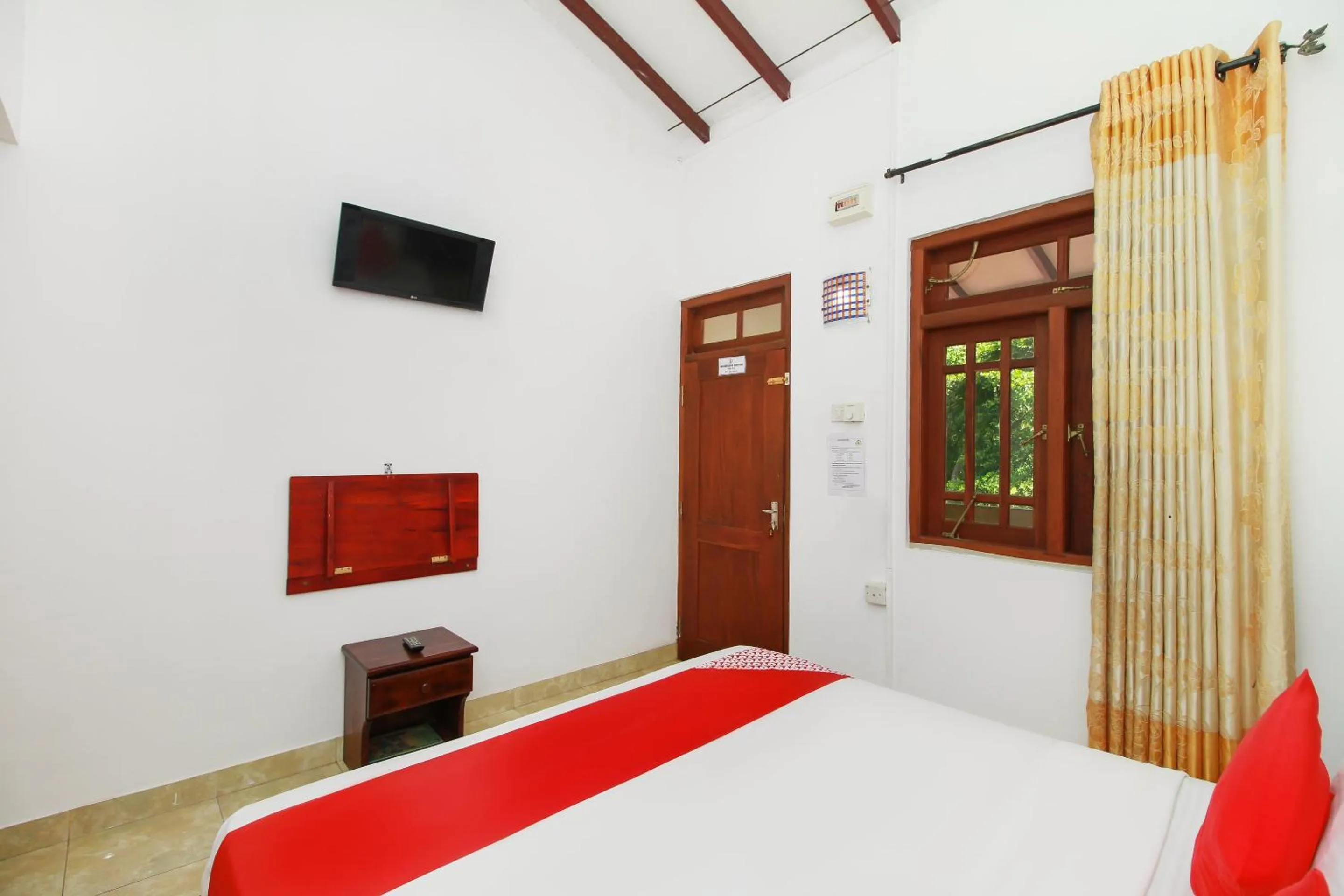 Bedroom, Bed in Airport Green View Resort