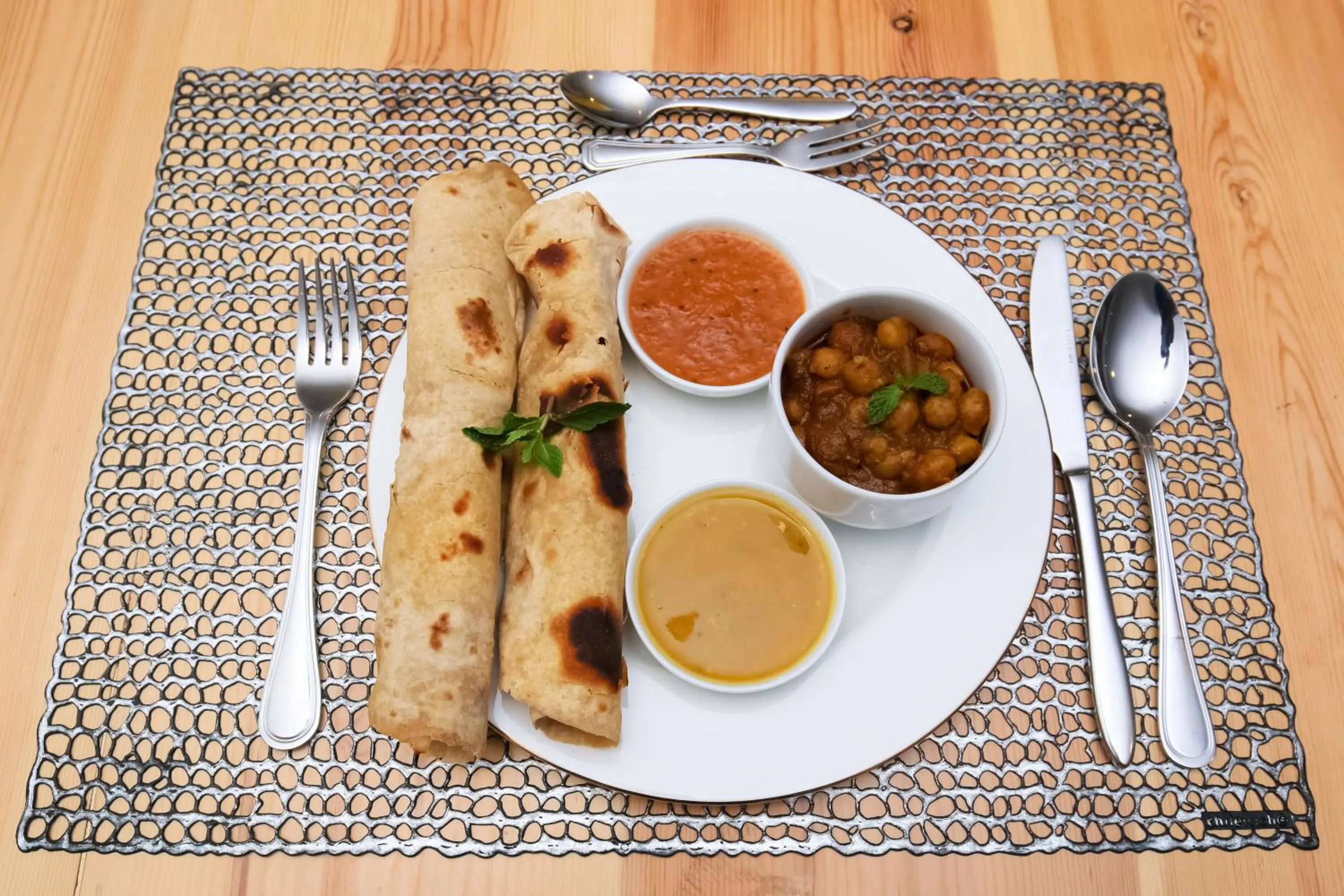 Food in Airport Green View Resort