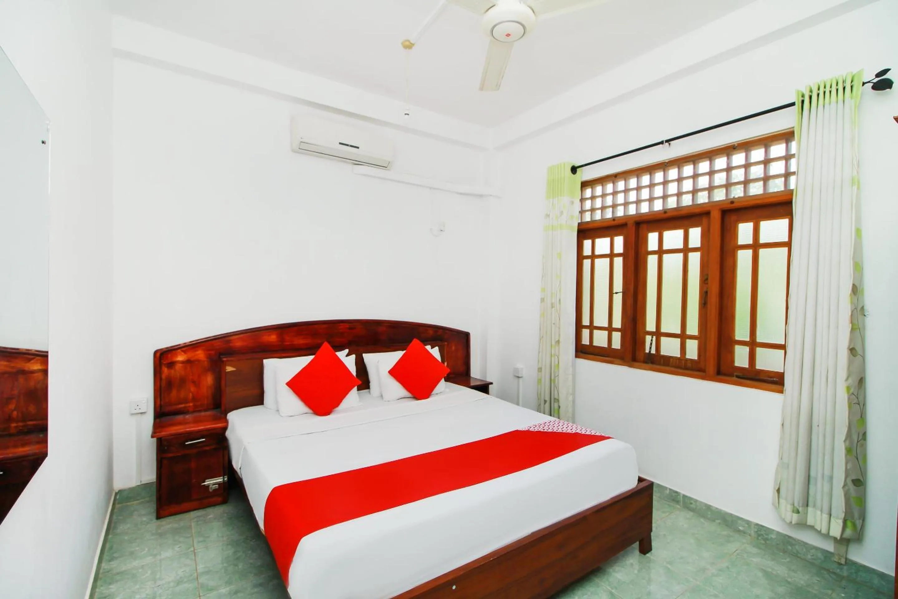 Bedroom, Bed in Airport Green View Resort