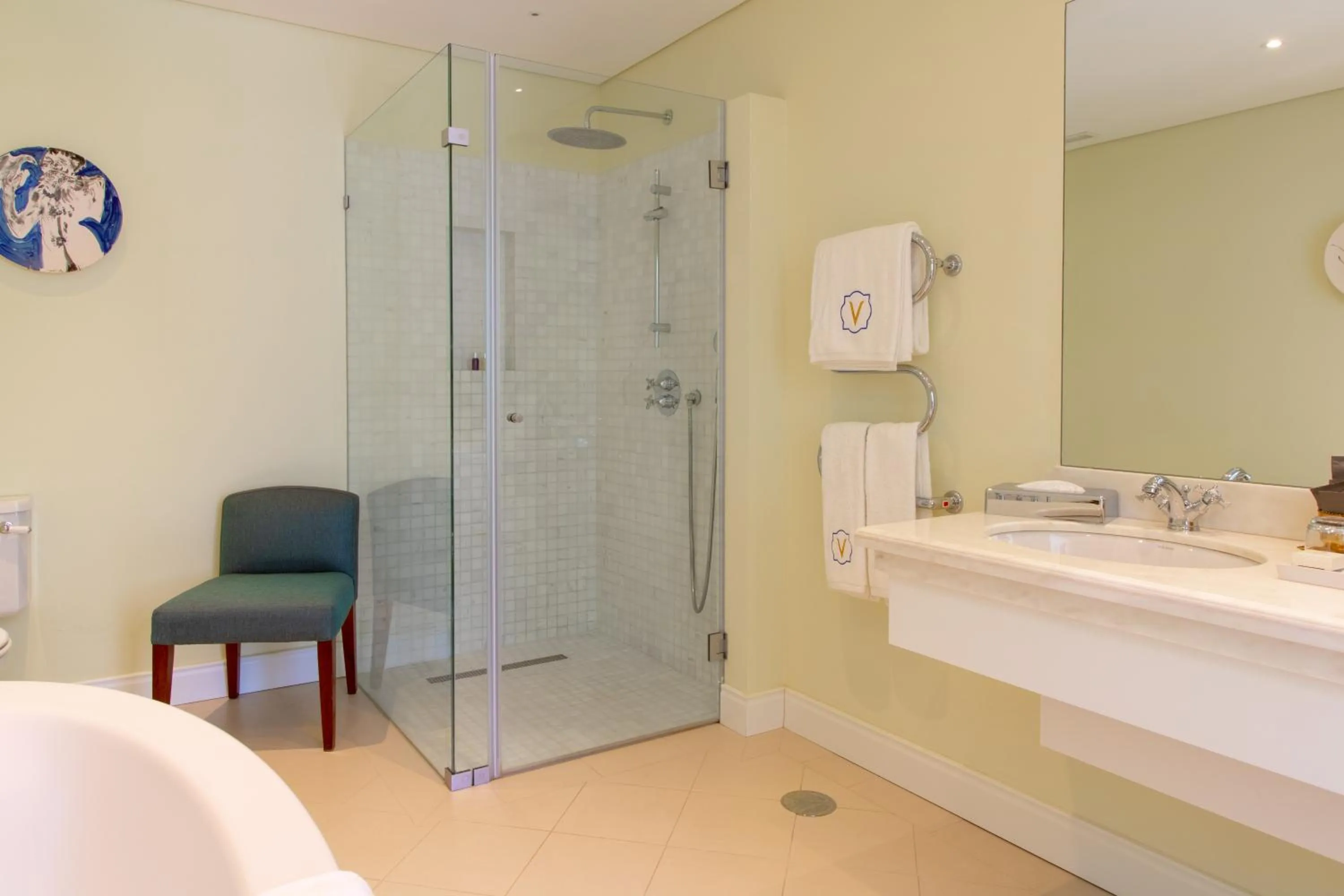 Shower in The Vintage House - Douro