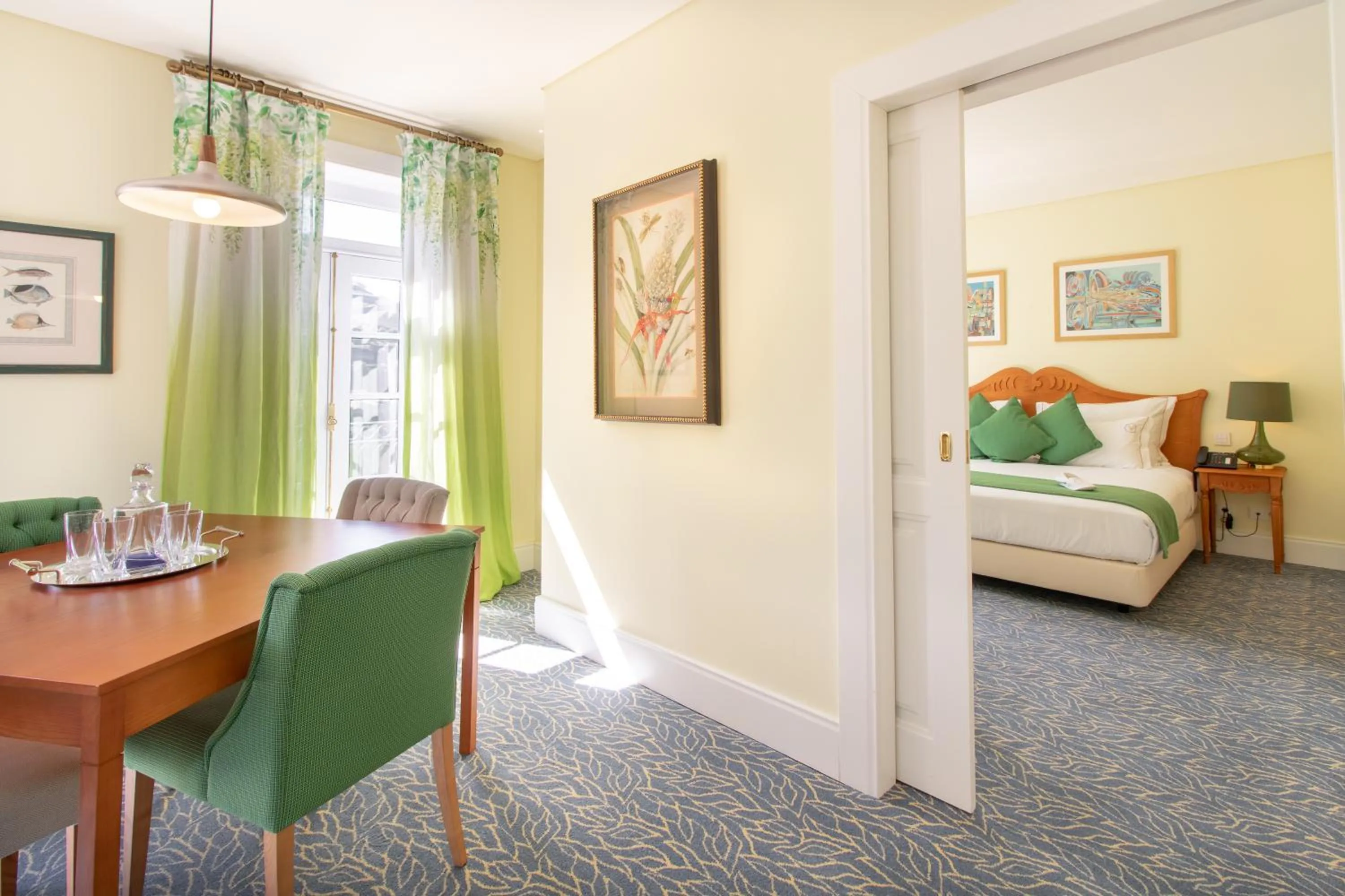Dining area in The Vintage House - Douro