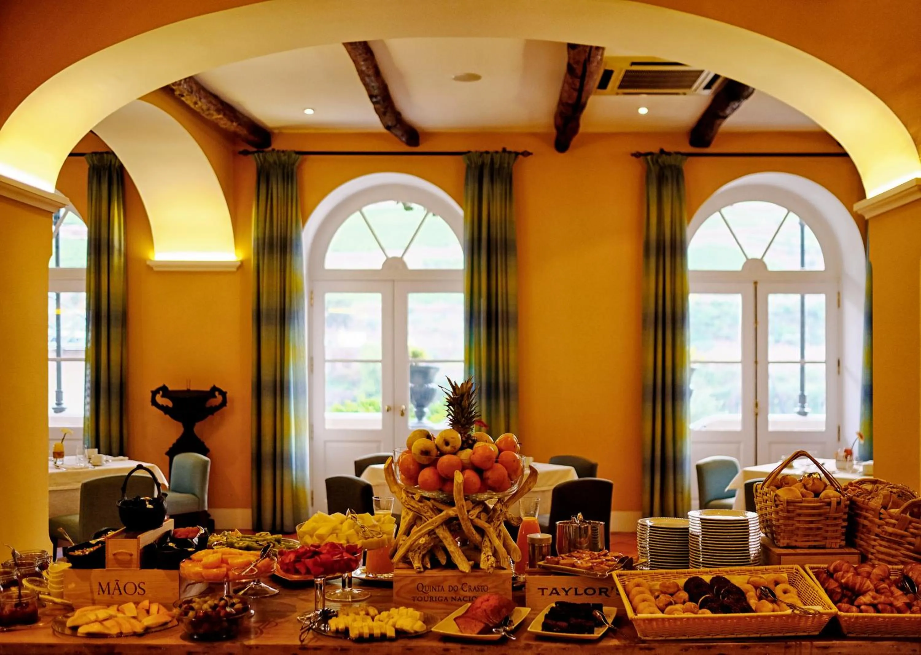 Buffet breakfast in The Vintage House - Douro