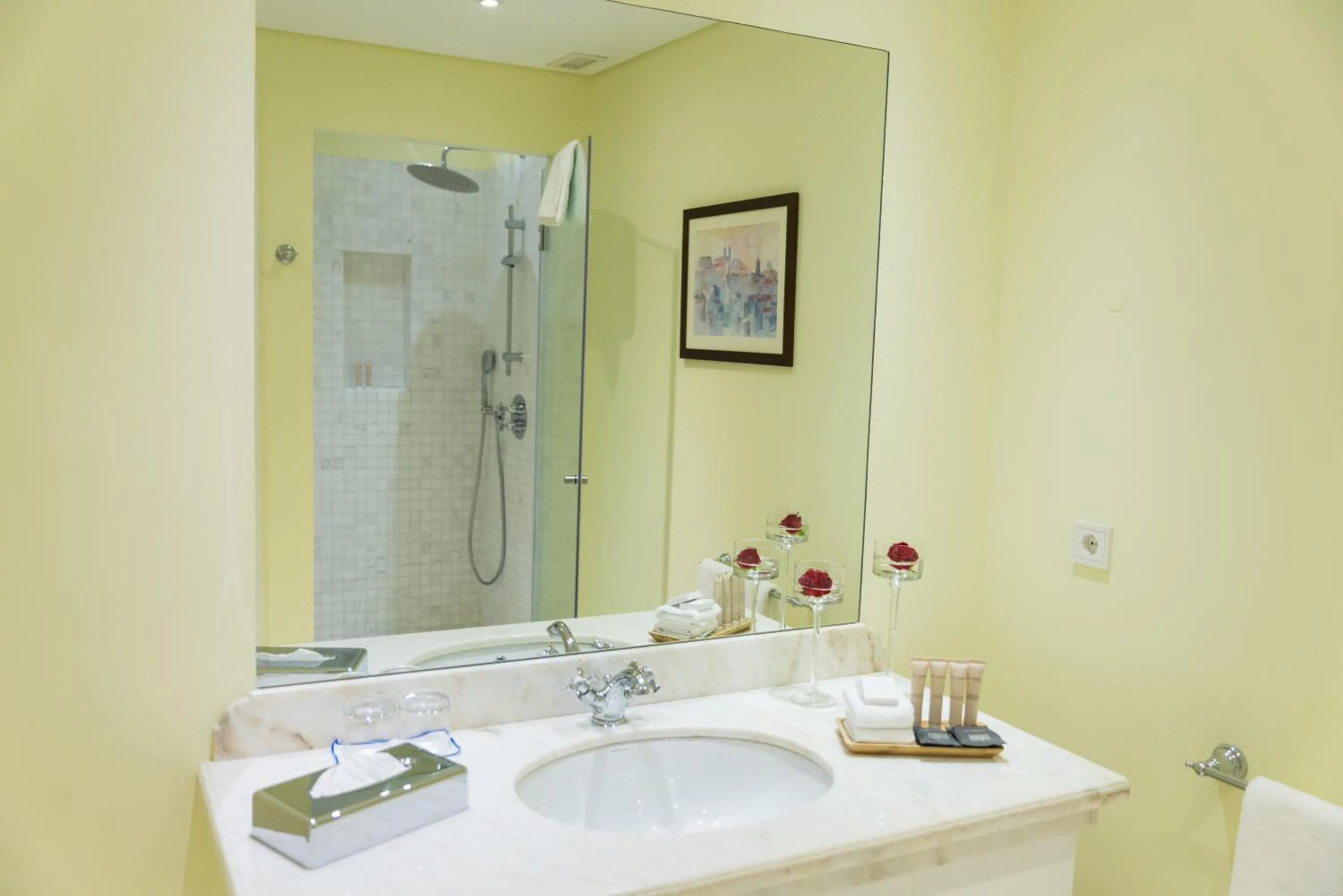 Toilet in The Vintage House - Douro