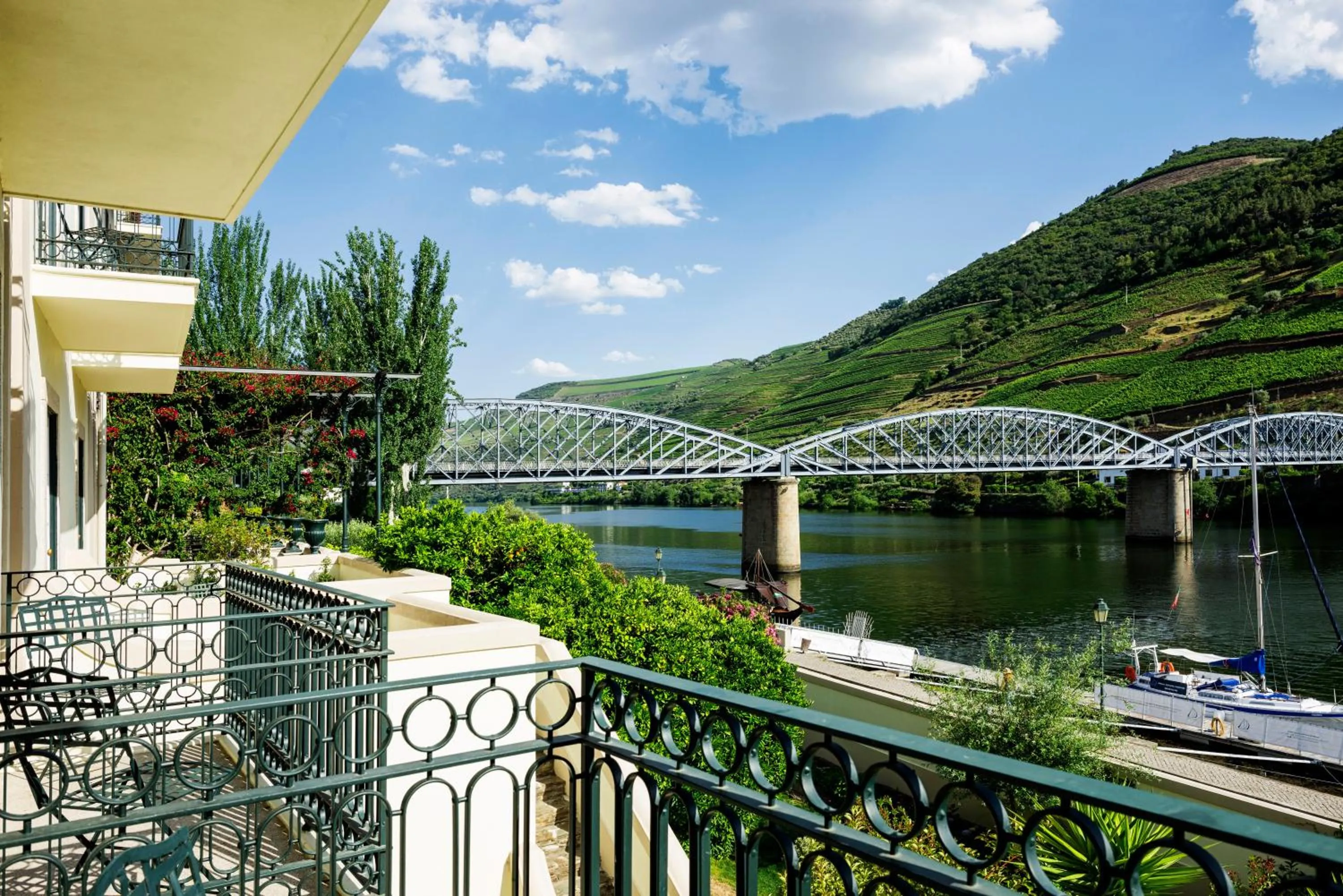 Balcony/Terrace in The Vintage House - Douro