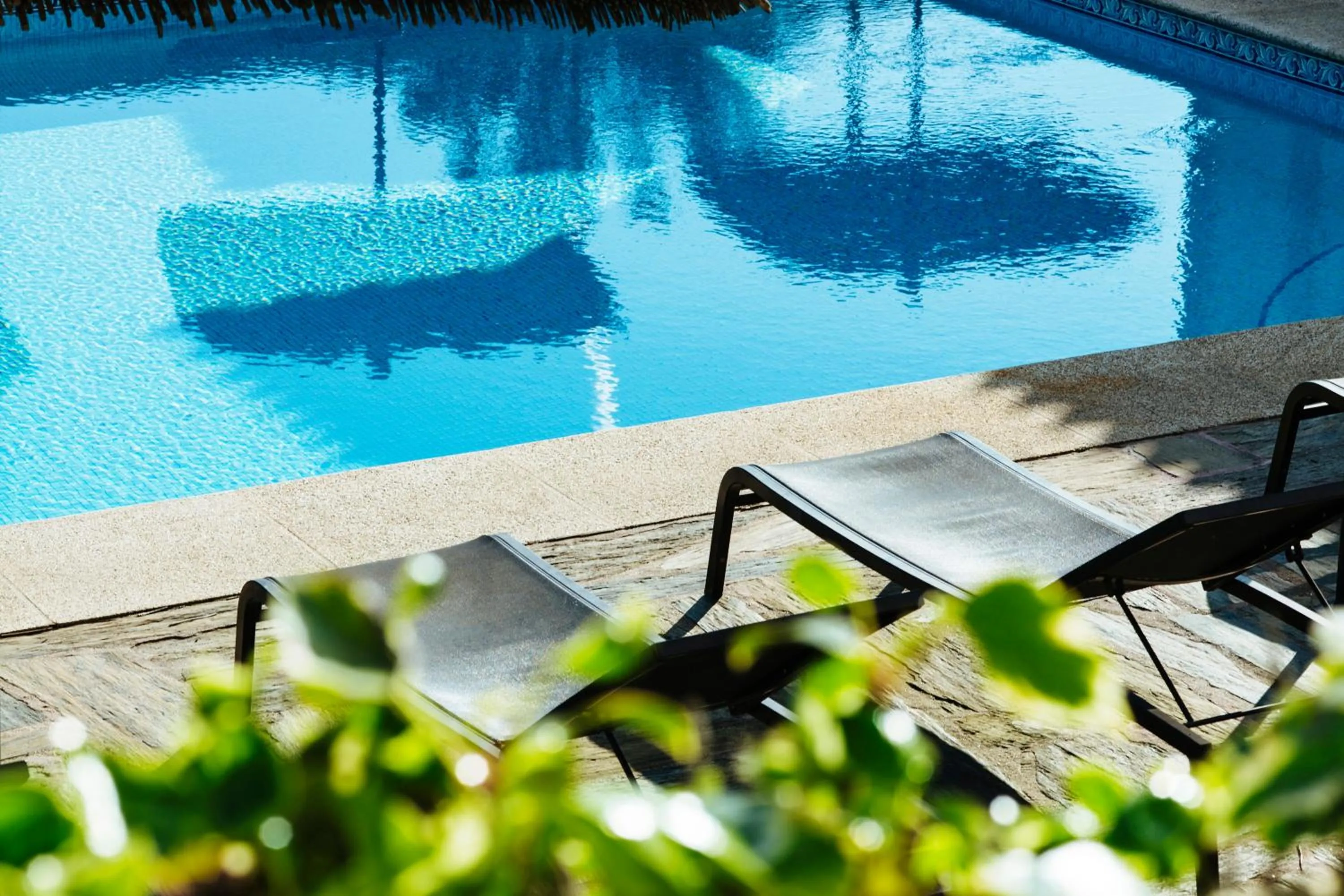 Swimming pool in The Vintage House - Douro