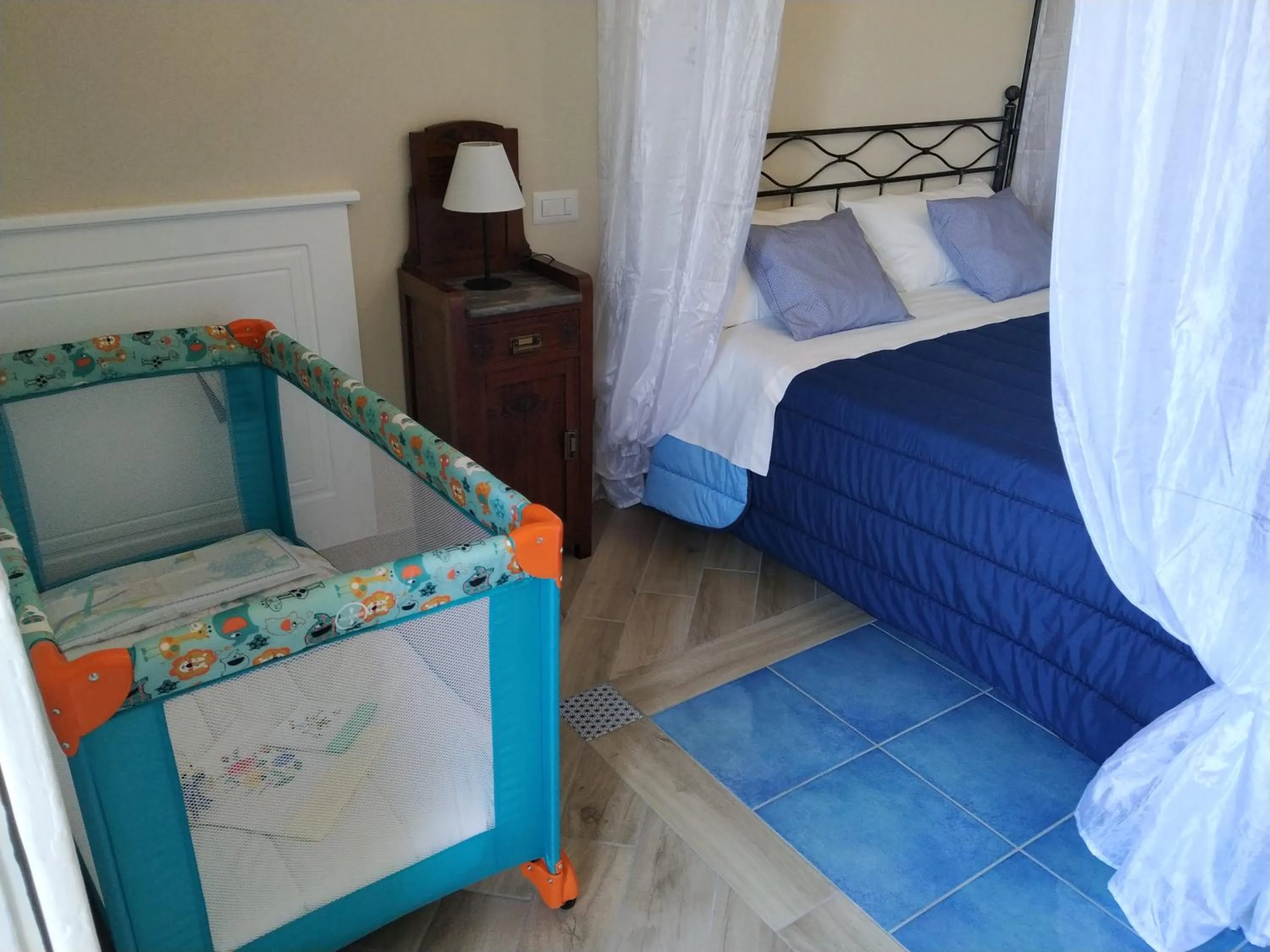 cot, Bed in il Timone B&B