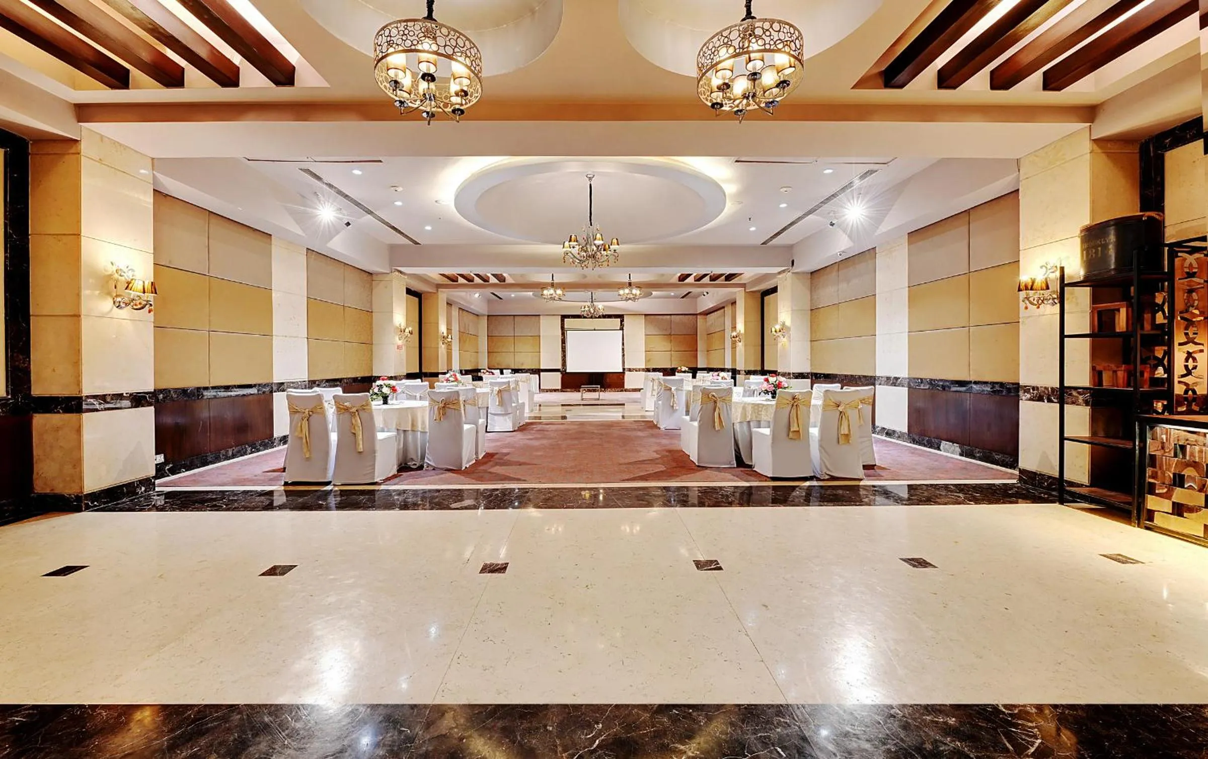 Banquet/Function facilities in Quality Inn Gurgaon