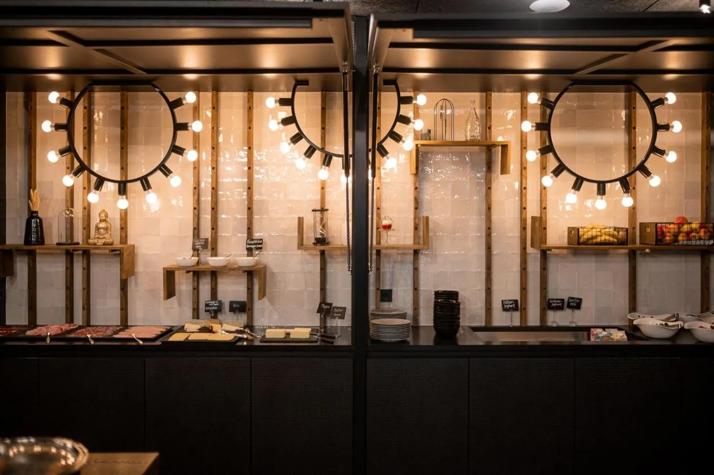 Buffet breakfast in Hotel Traminerhof