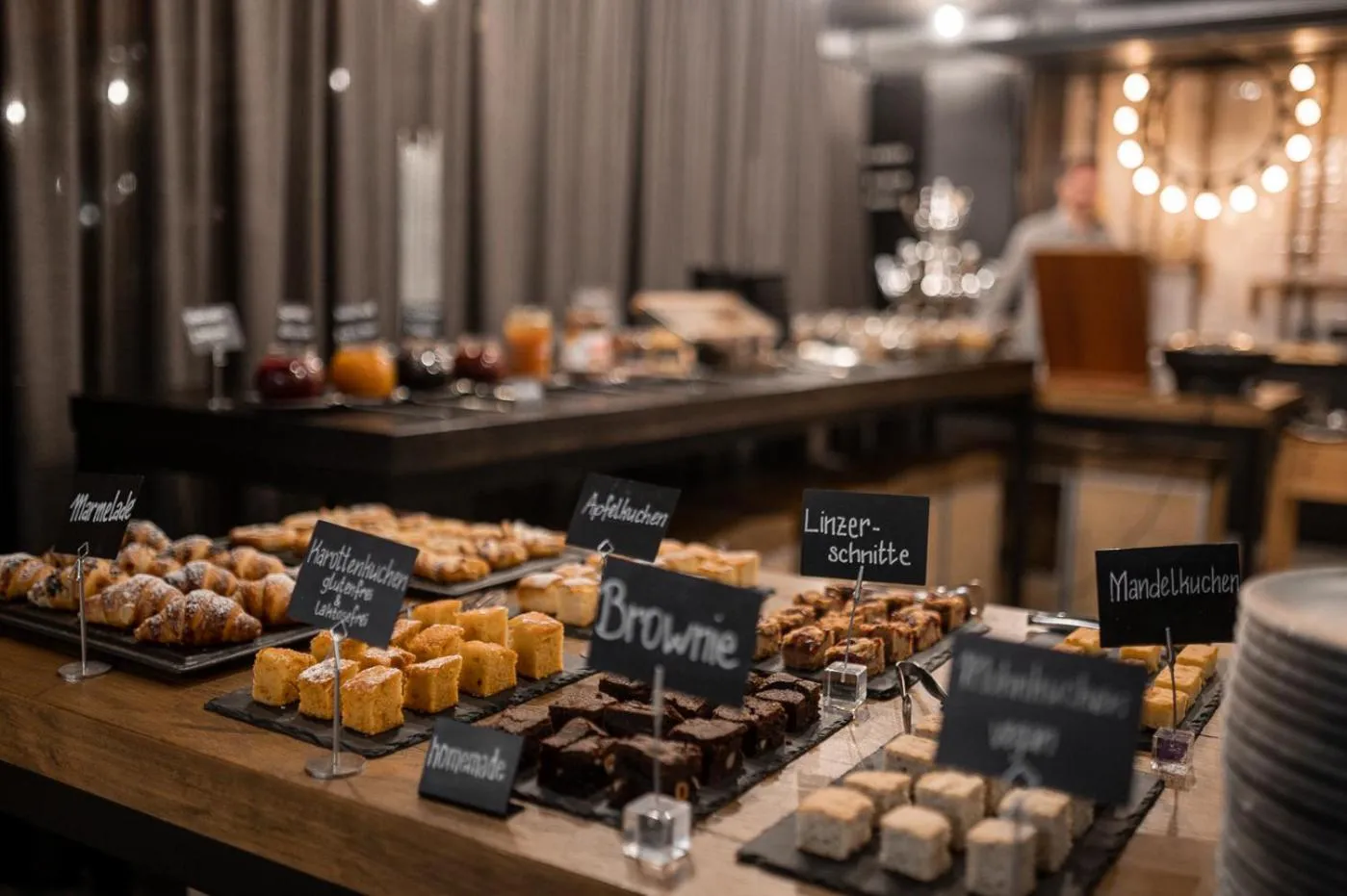 Buffet breakfast in Hotel Traminerhof