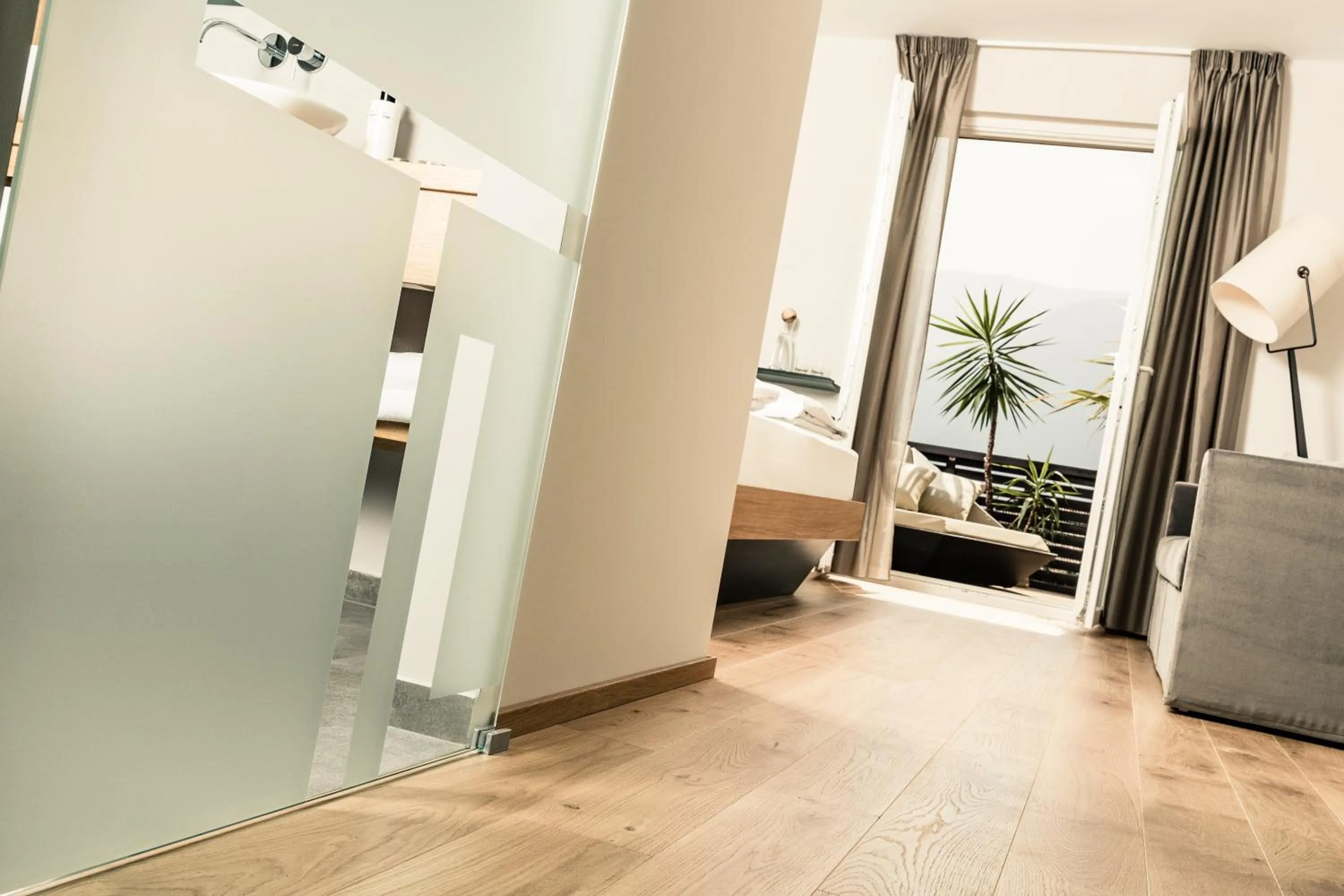 Balcony/Terrace, Bed in Hotel Traminerhof