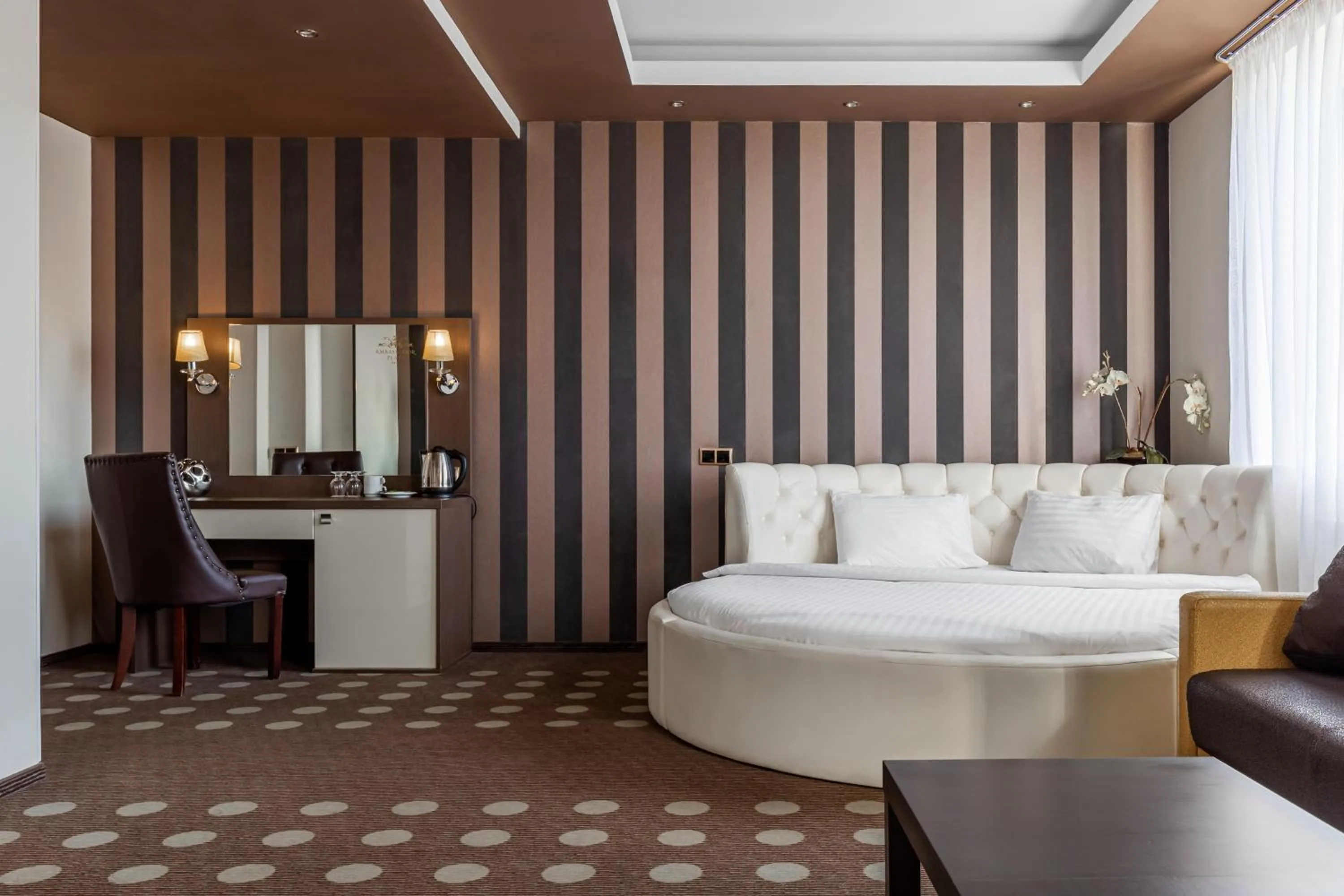 Living room in Ambassador Plaza