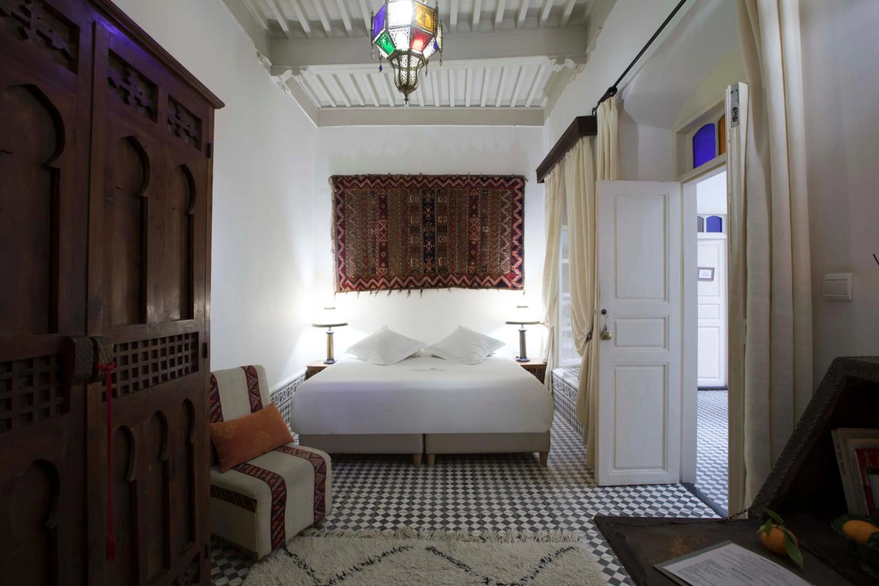 Bed in Riad Emotion