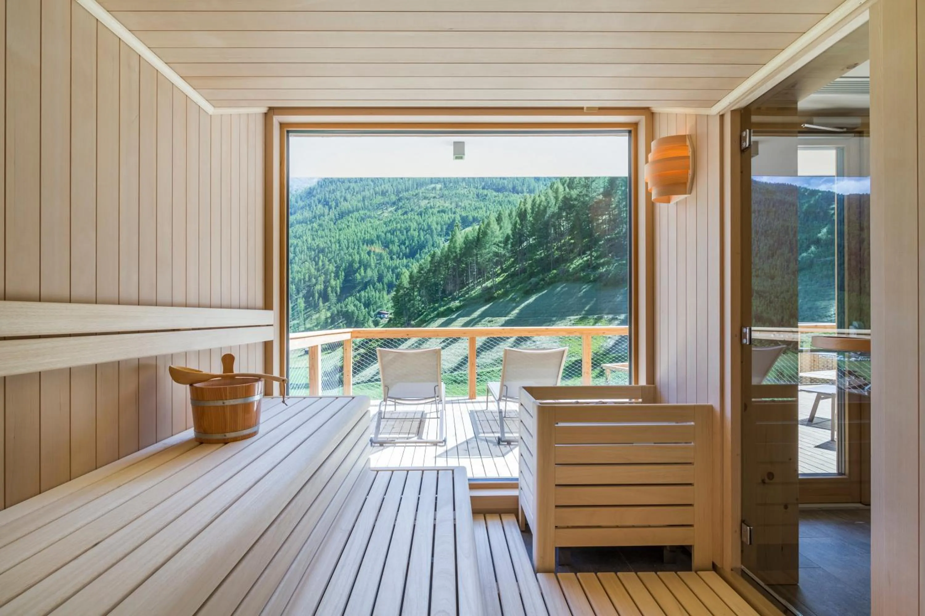 Sauna in Tonzhaus Hotel