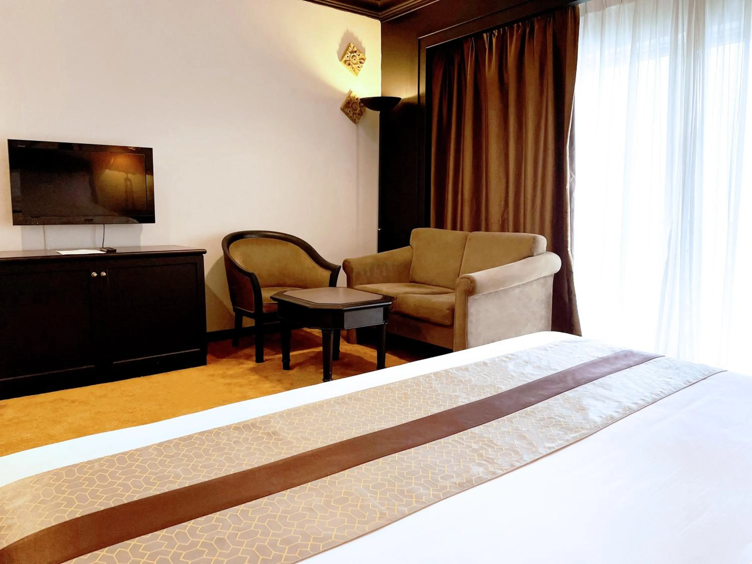 Photo of the whole room, Bed in Grand Darul Makmur Hotel Kuantan