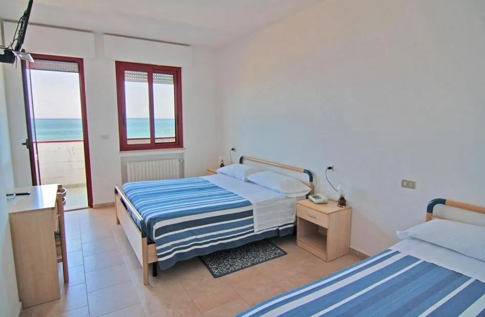 Photo of the whole room, Bed in Hotel Palmarosa