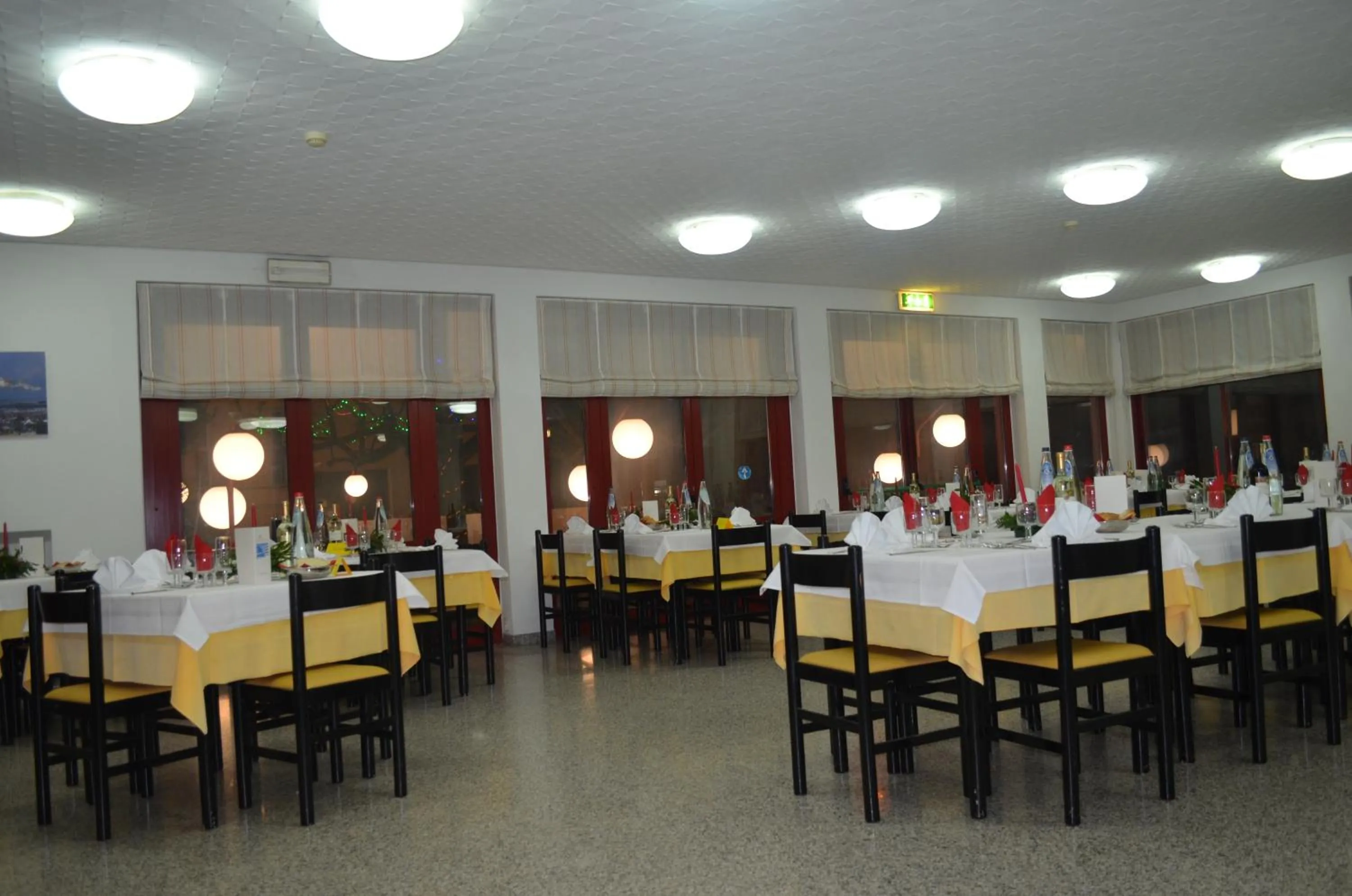 Restaurant/places to eat in Hotel Palmarosa