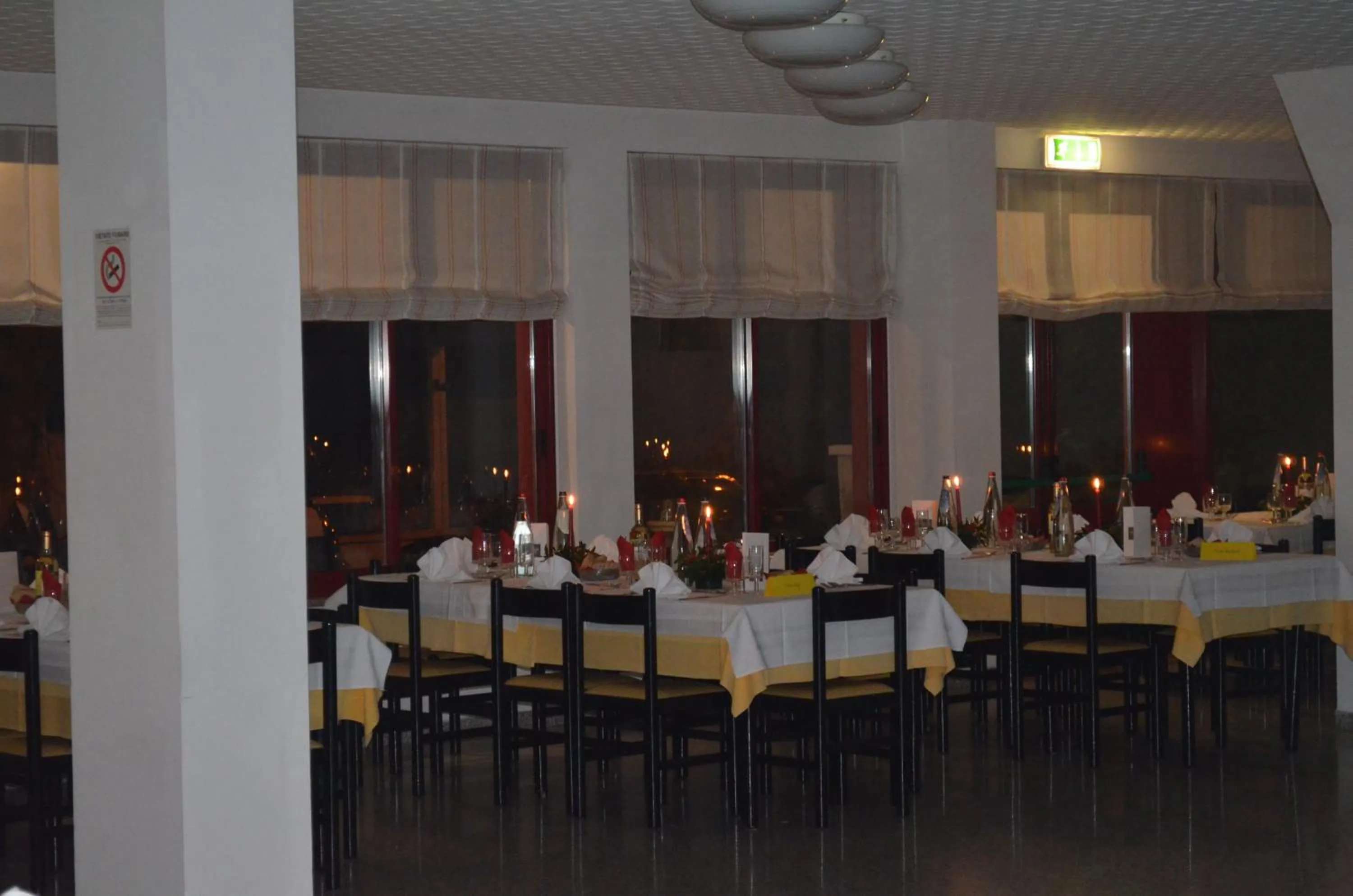 Restaurant/places to eat in Hotel Palmarosa