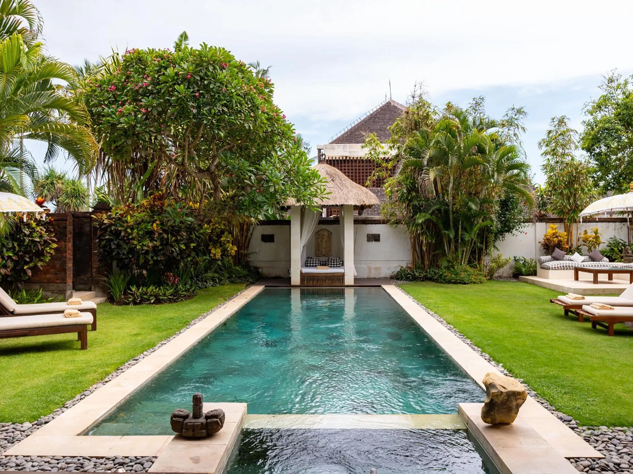 Garden in Majapahit Beach Villas by Nakula