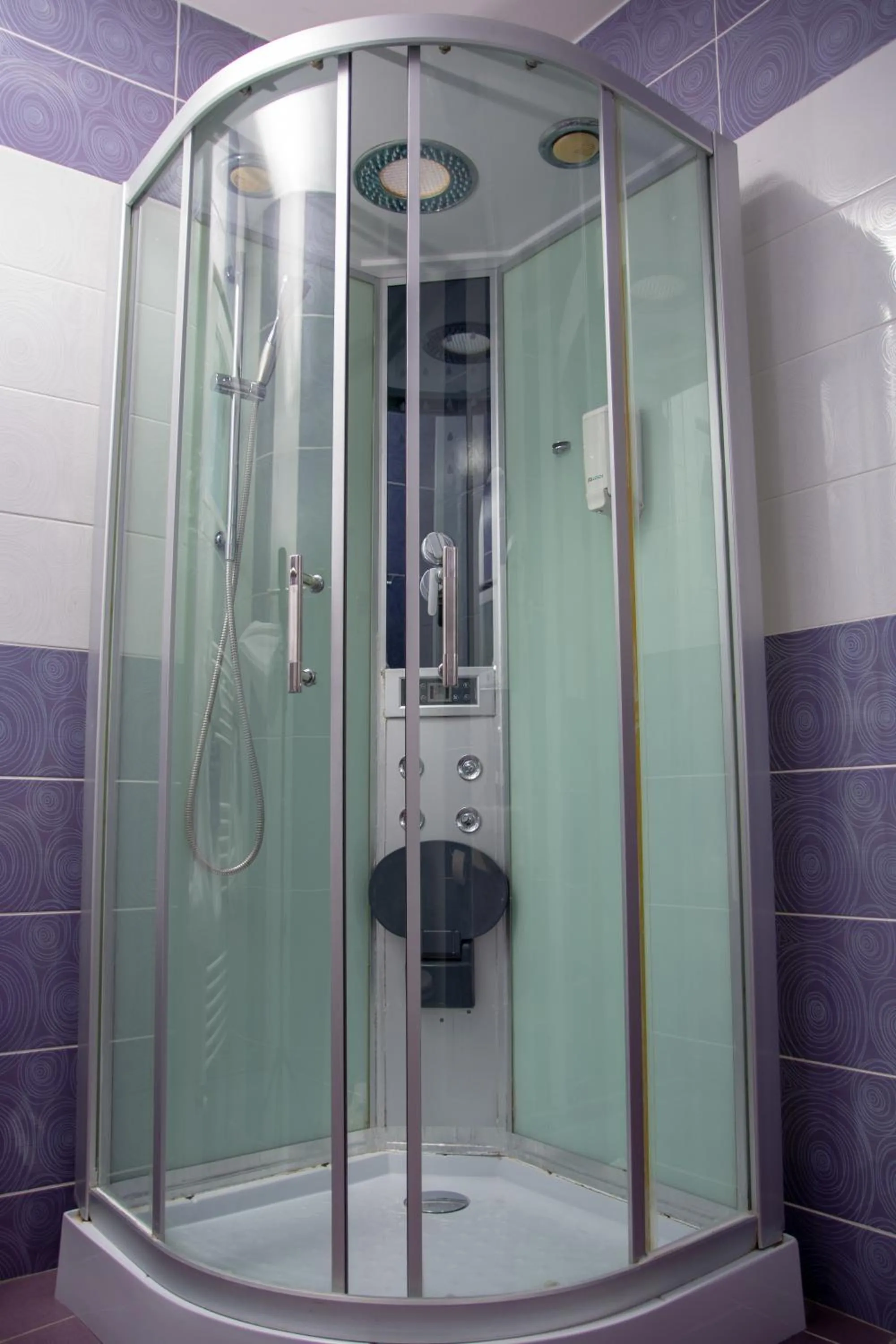 Shower in Iris SMART Boutique Self Check-in 24h
