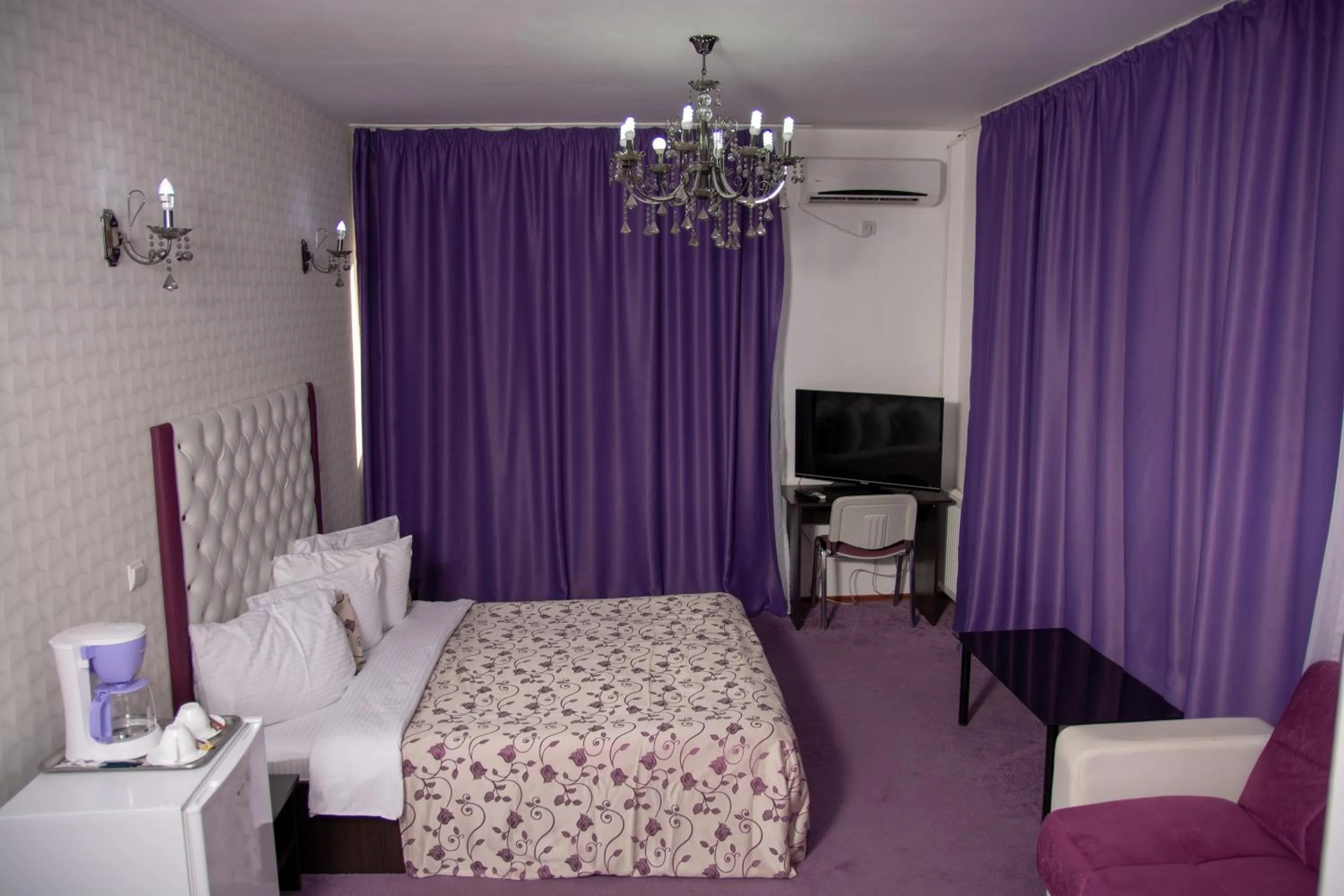 Bed in Iris SMART Boutique Self Check-in 24h