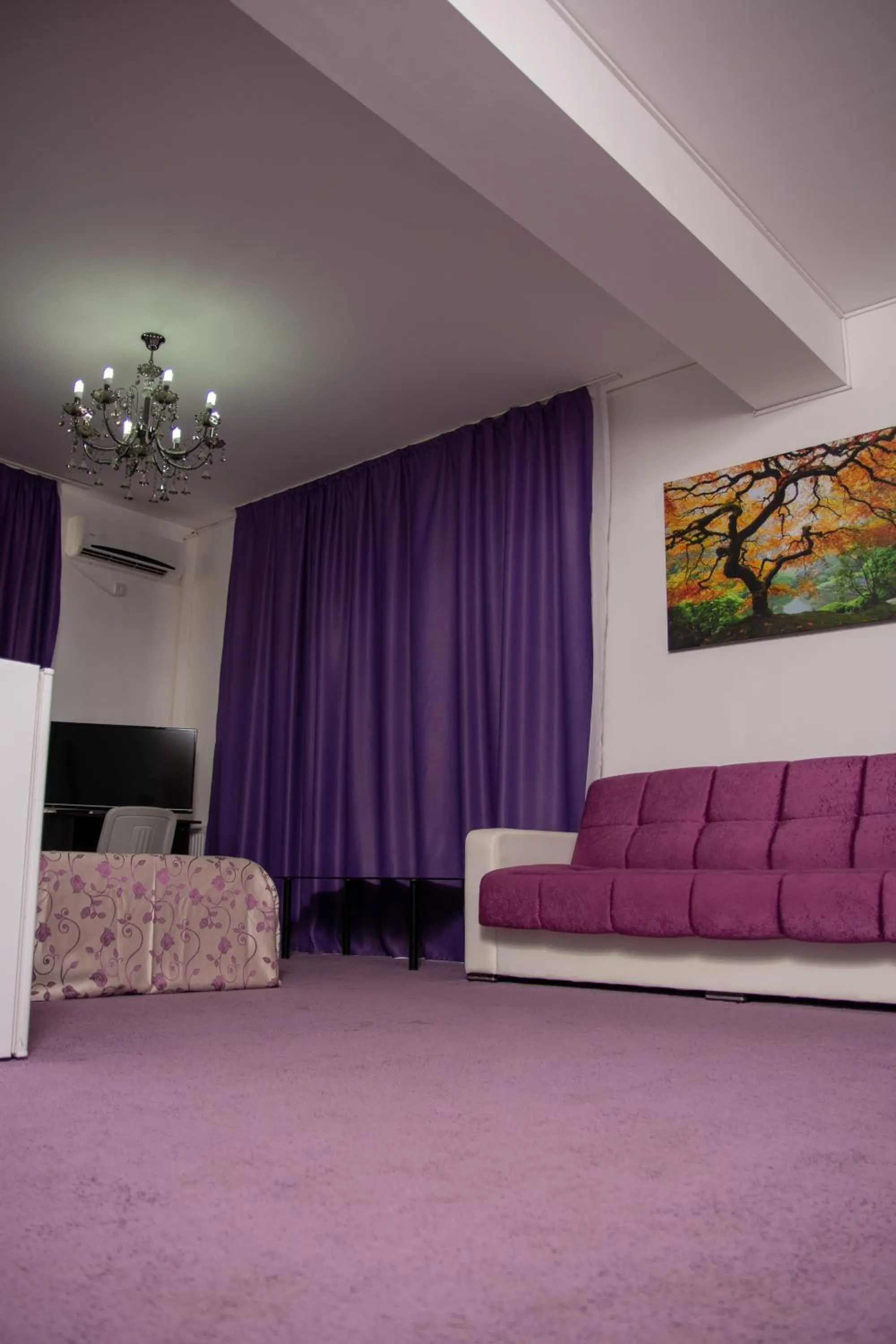 Photo of the whole room in Iris SMART Boutique Self Check-in 24h