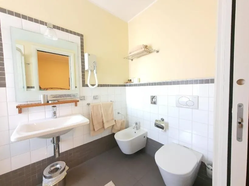 Bathroom in Hotel De La Plage