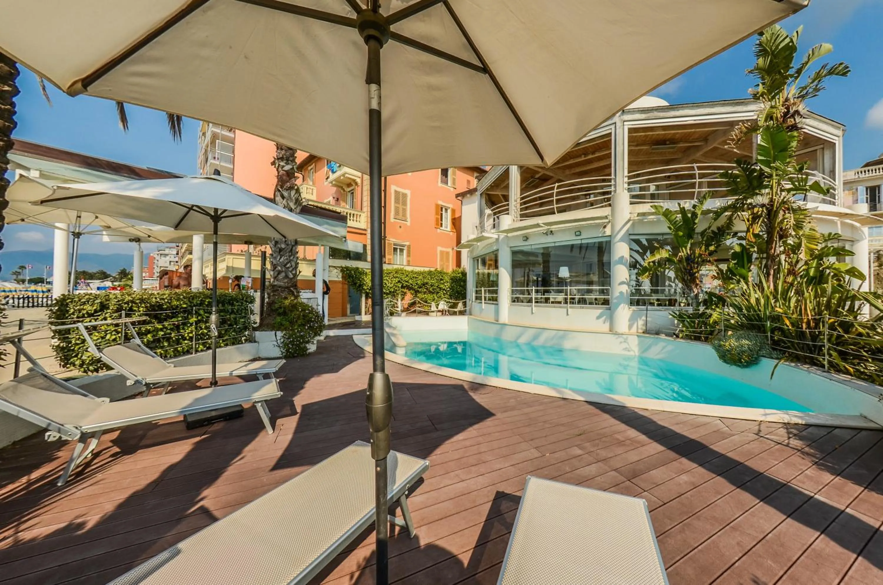 Swimming pool in Hotel De La Plage