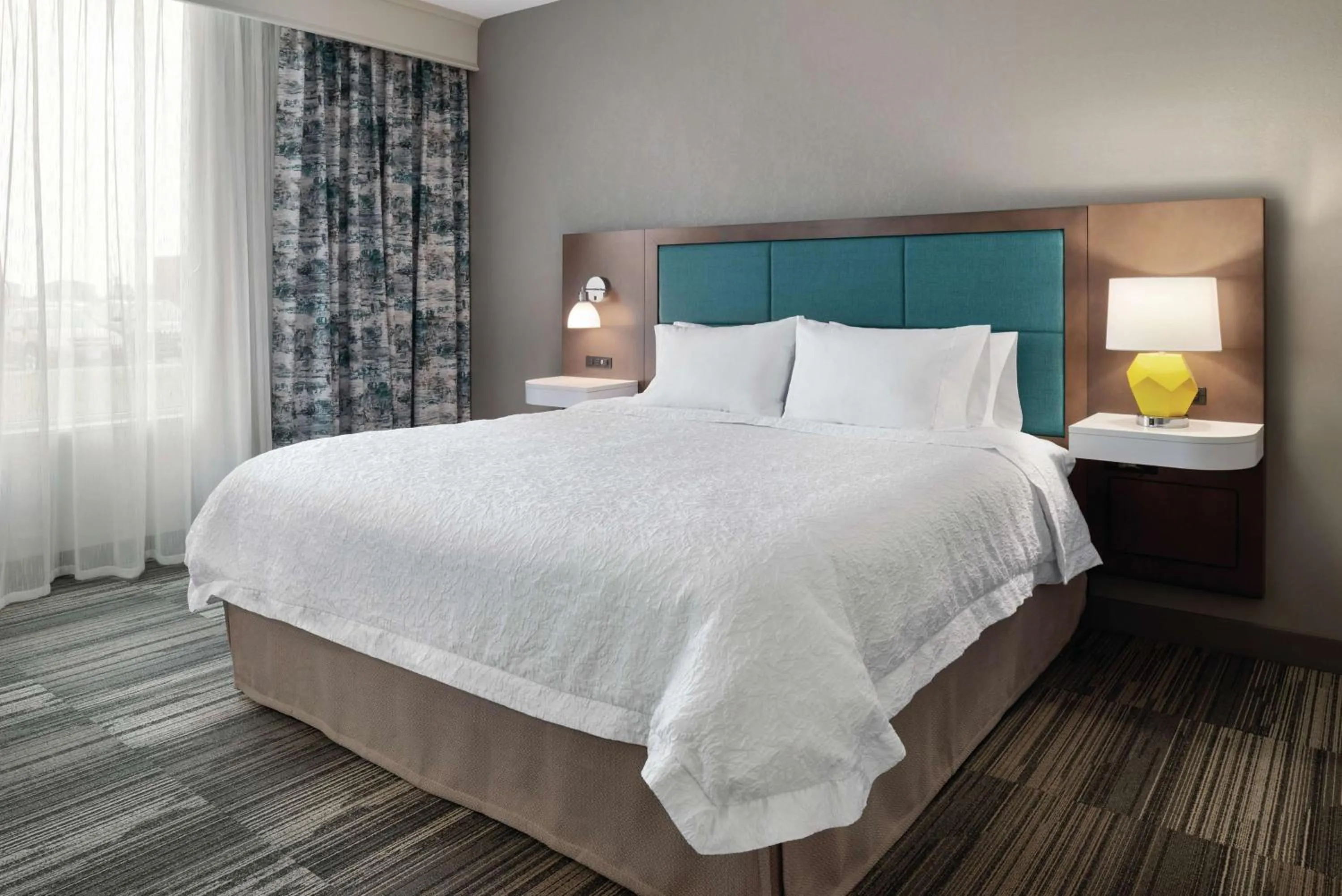 Bed in Hampton Inn Champaign Southwest