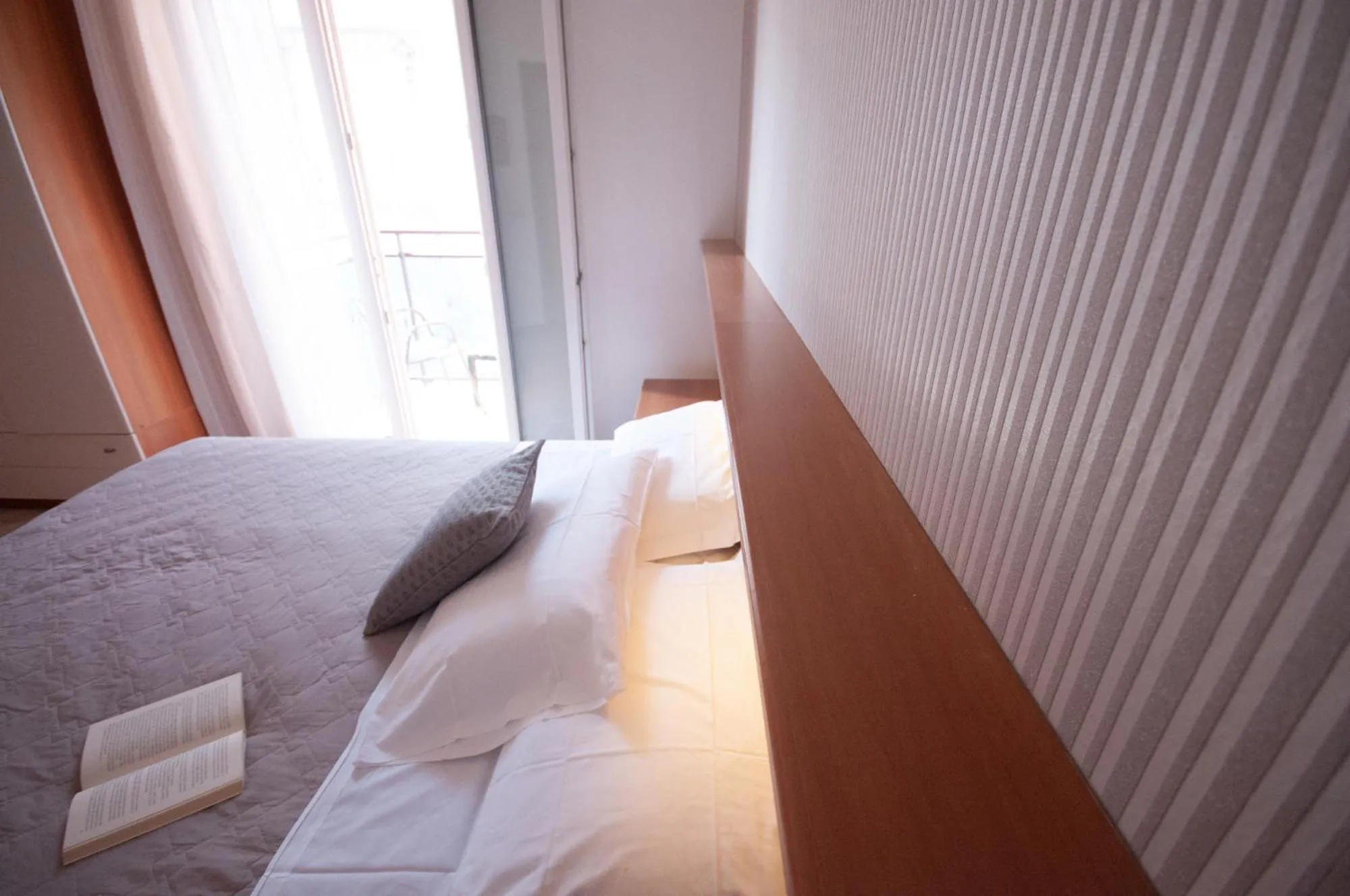 Bed in Hotel Crystal