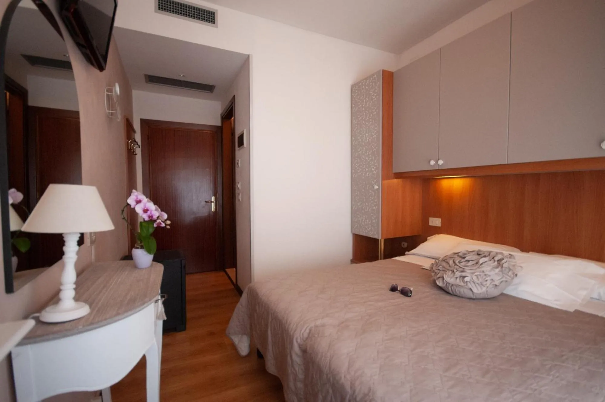 Bed in Hotel Crystal