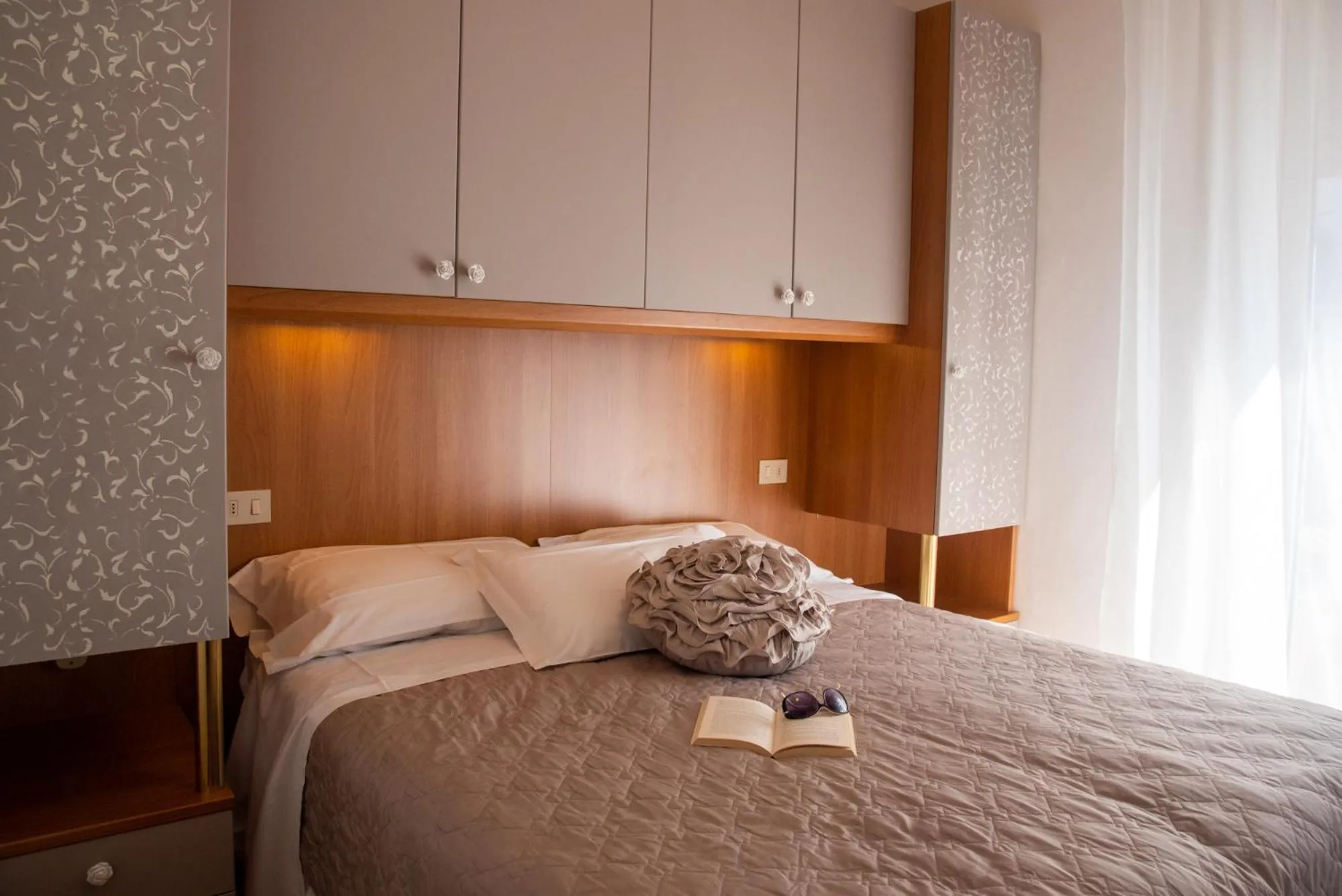 Bed in Hotel Crystal