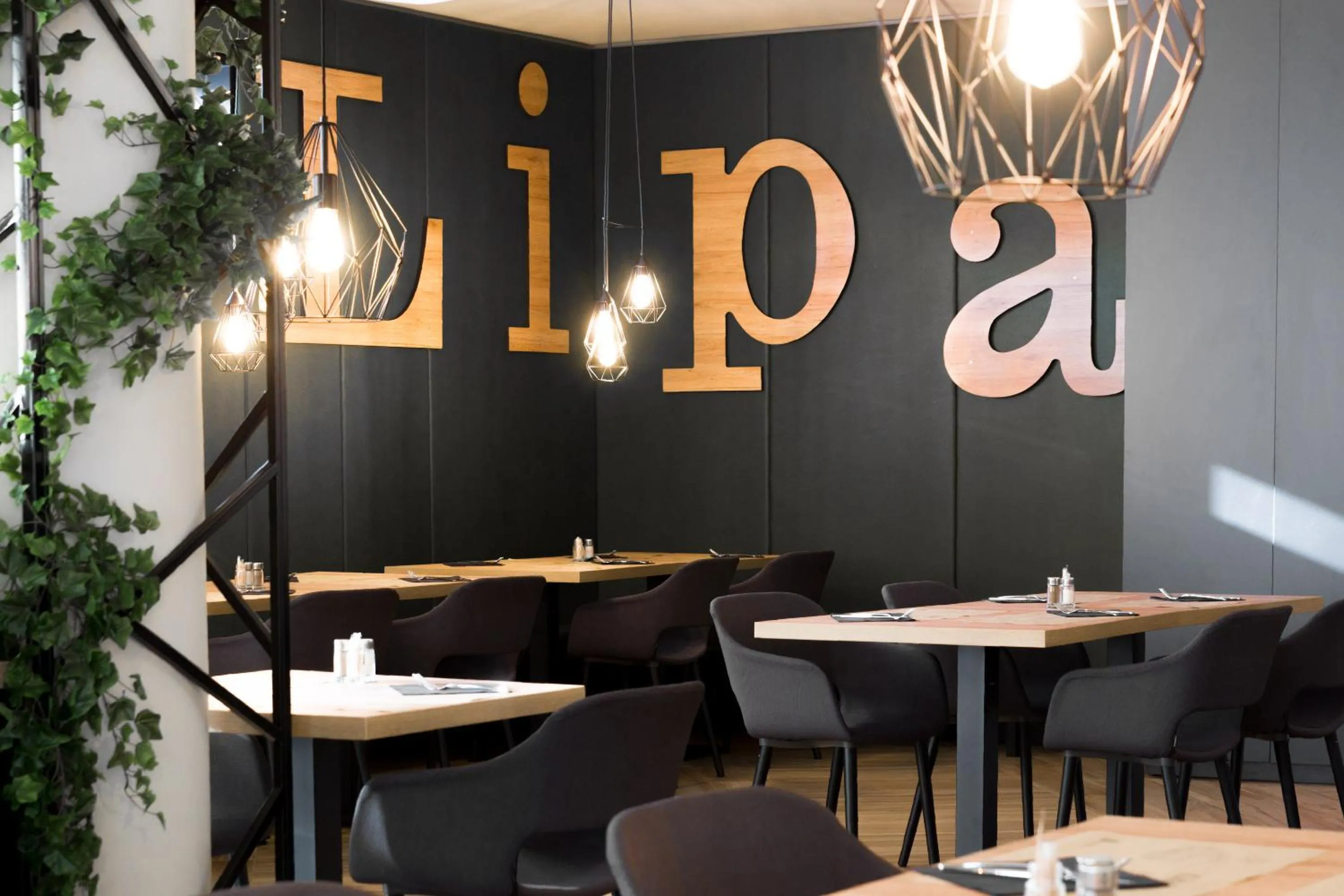 Lipa, Hotel & Bistro