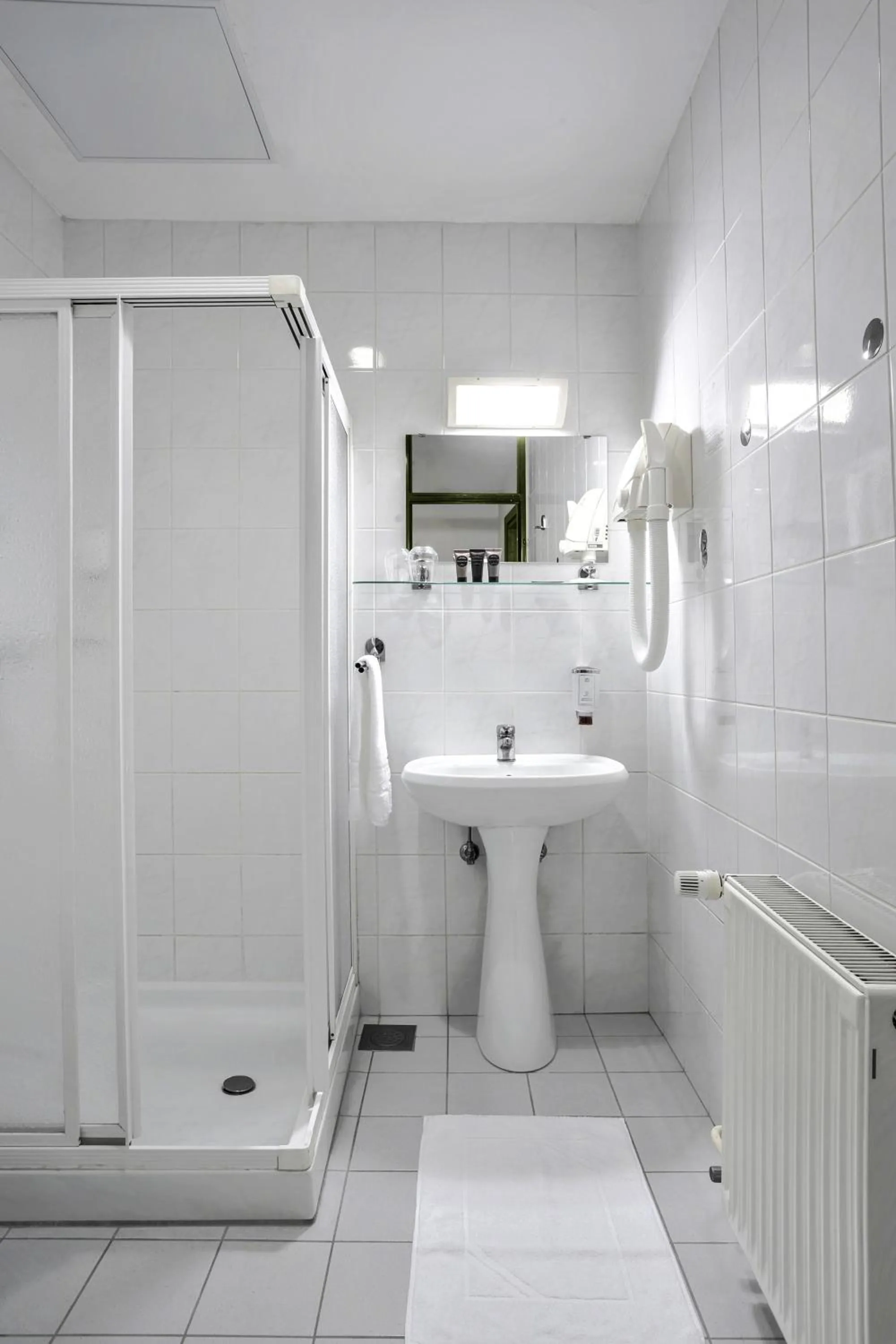 Twin Room in Lipa, Hotel & Bistro