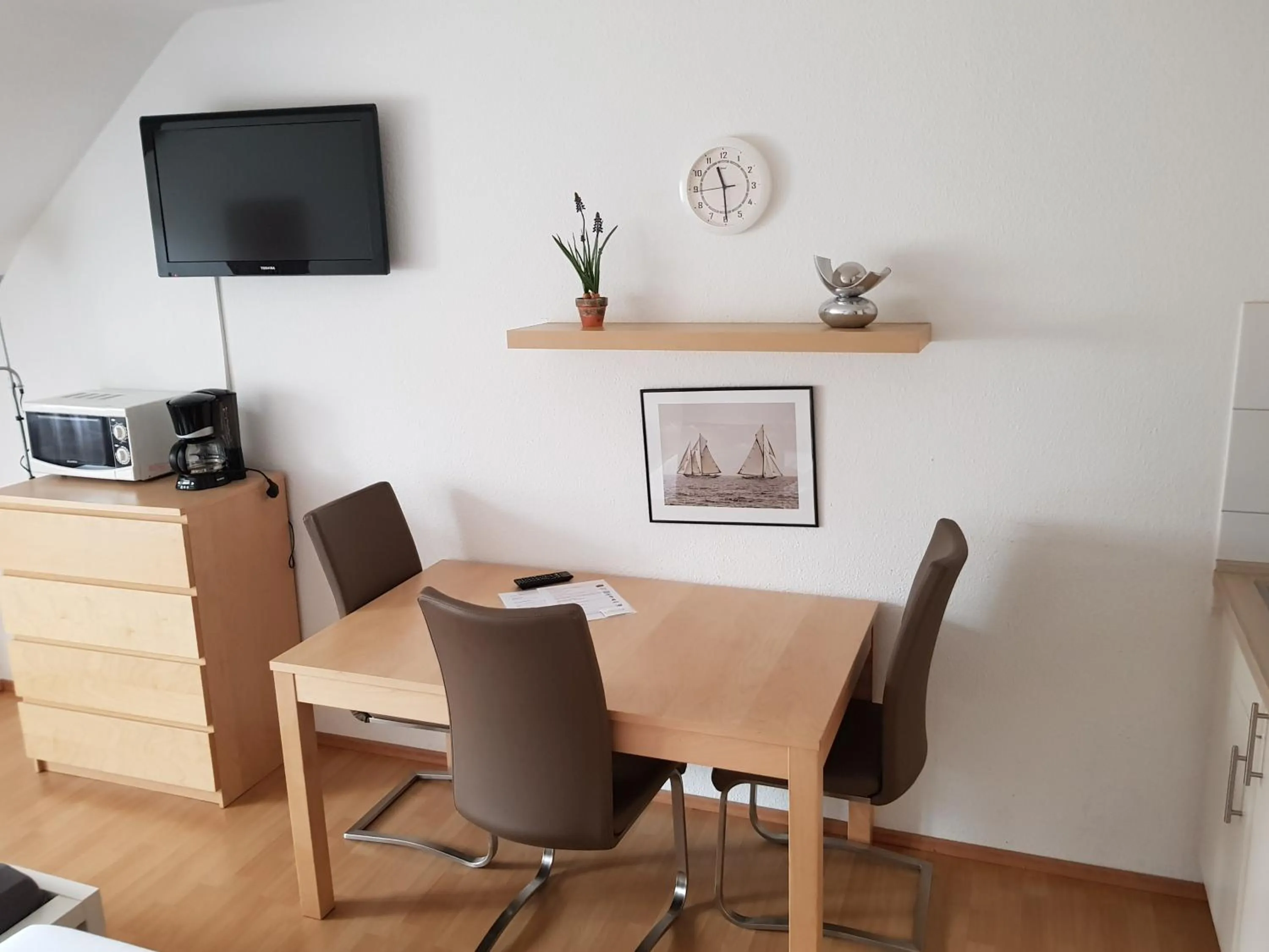 Dining area in Apartments Jahnstraße