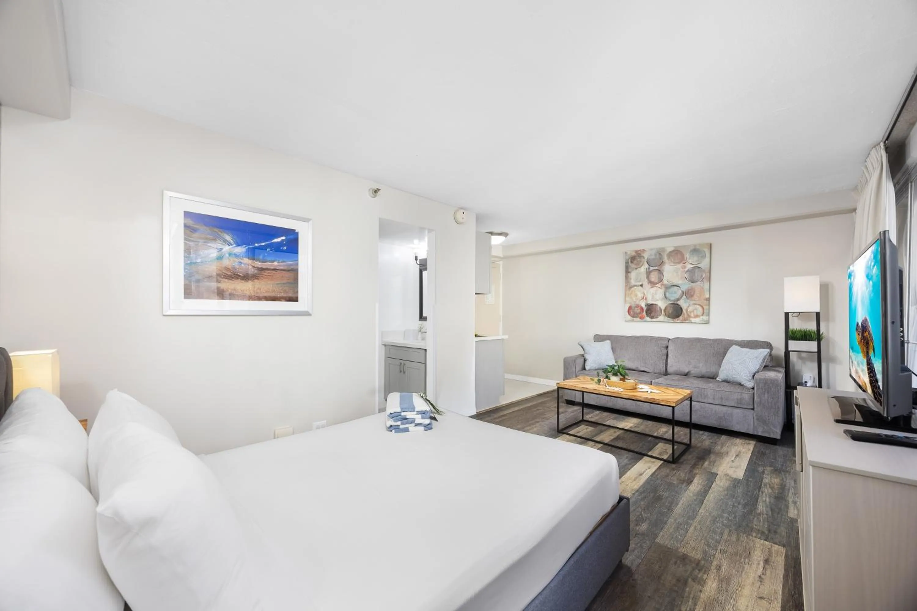 Bed in Renovated Studio with Pool Access at Aloha Surf