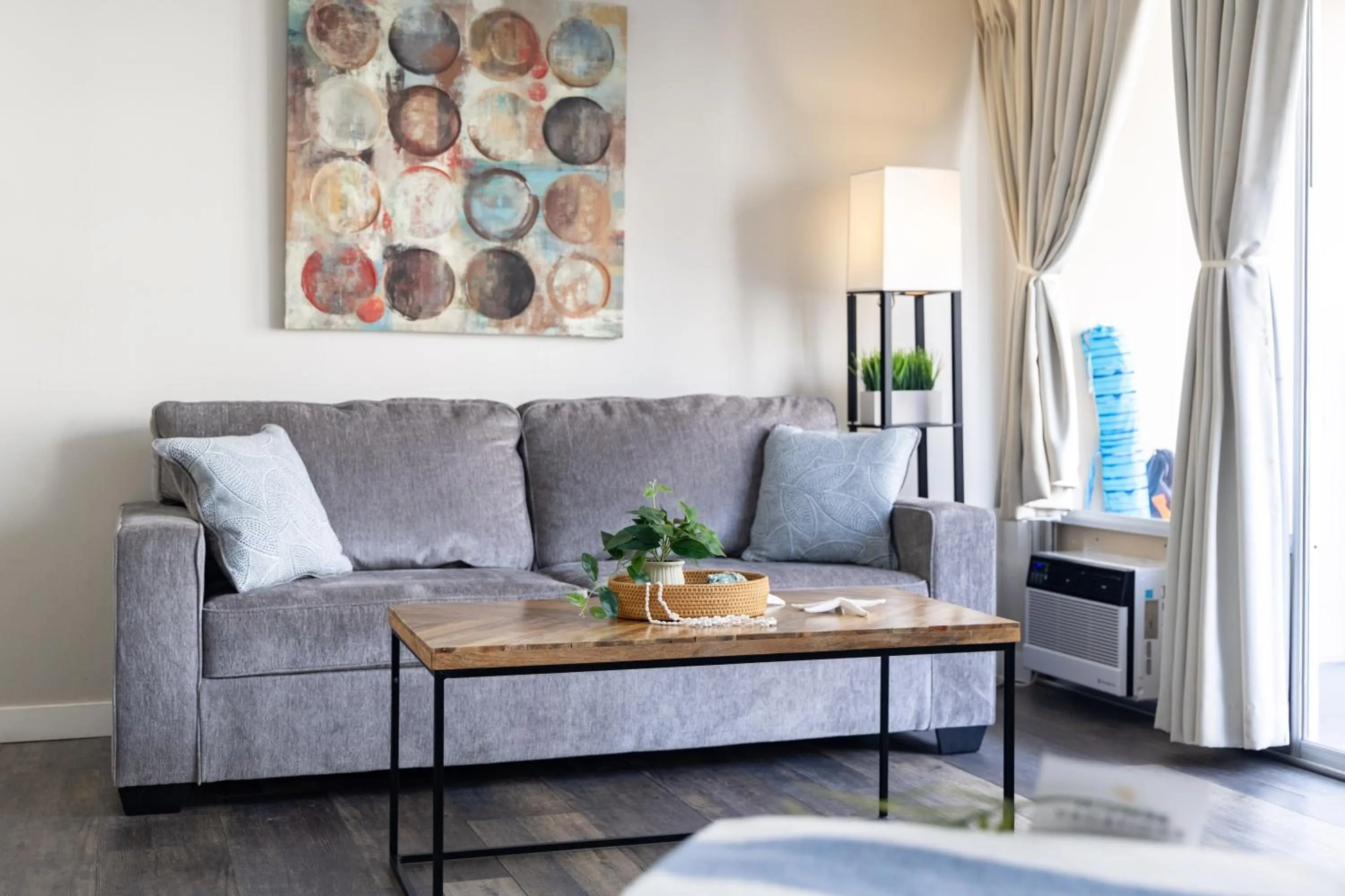 Living room in Renovated Studio with Pool Access at Aloha Surf