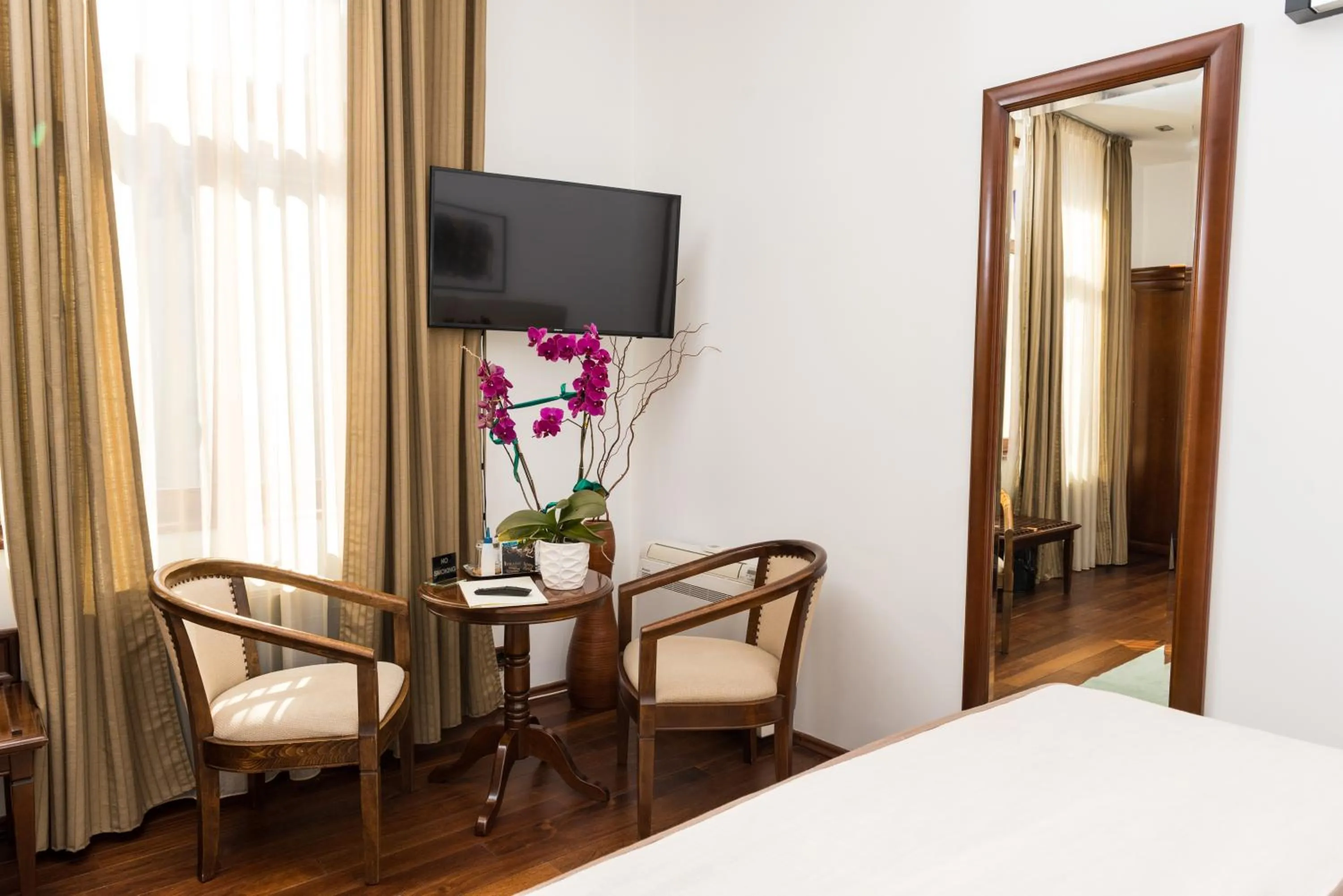 Street view, Bed in Villa Prato