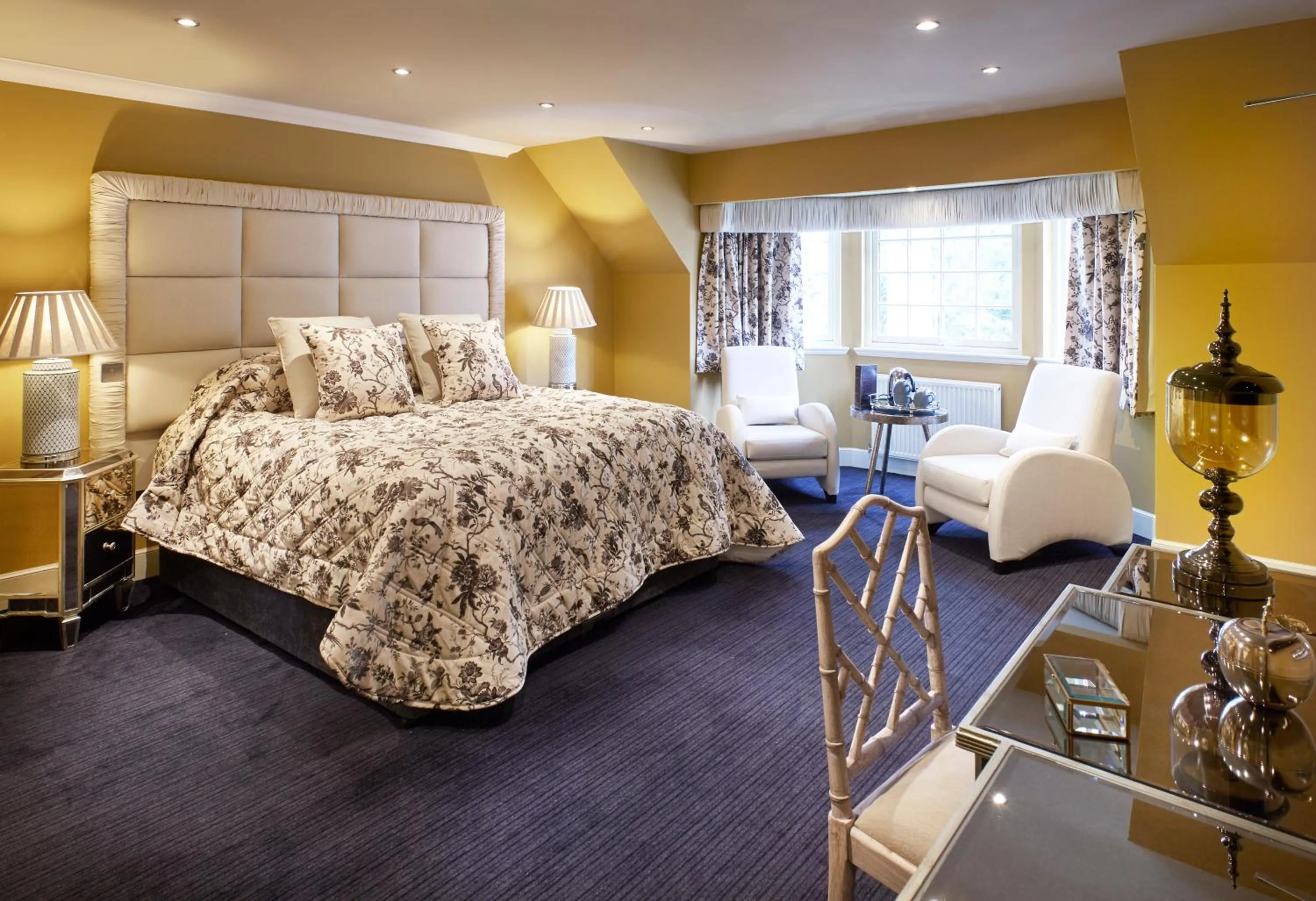 Bedroom, Bed in Cairn Lodge