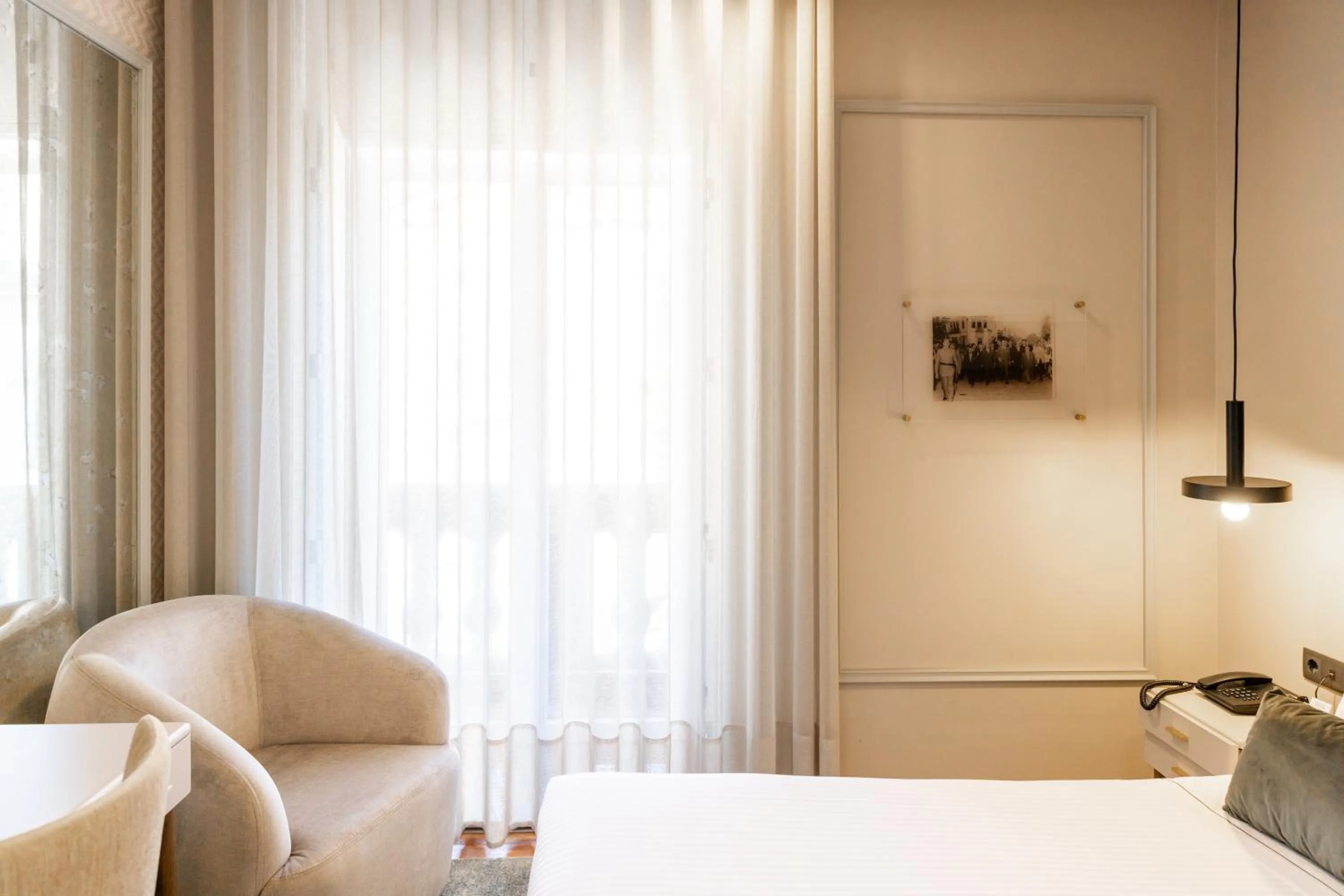 Bedroom, Bed in Avenida Boutique Hotel