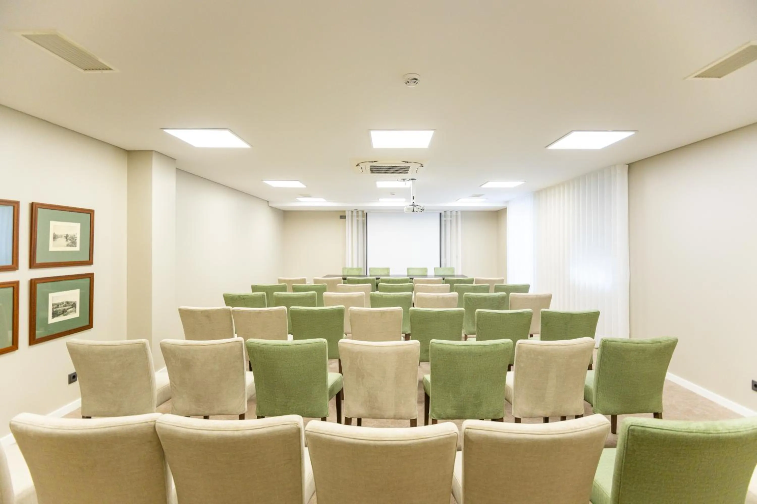 Meeting/conference room in Avenida Boutique Hotel