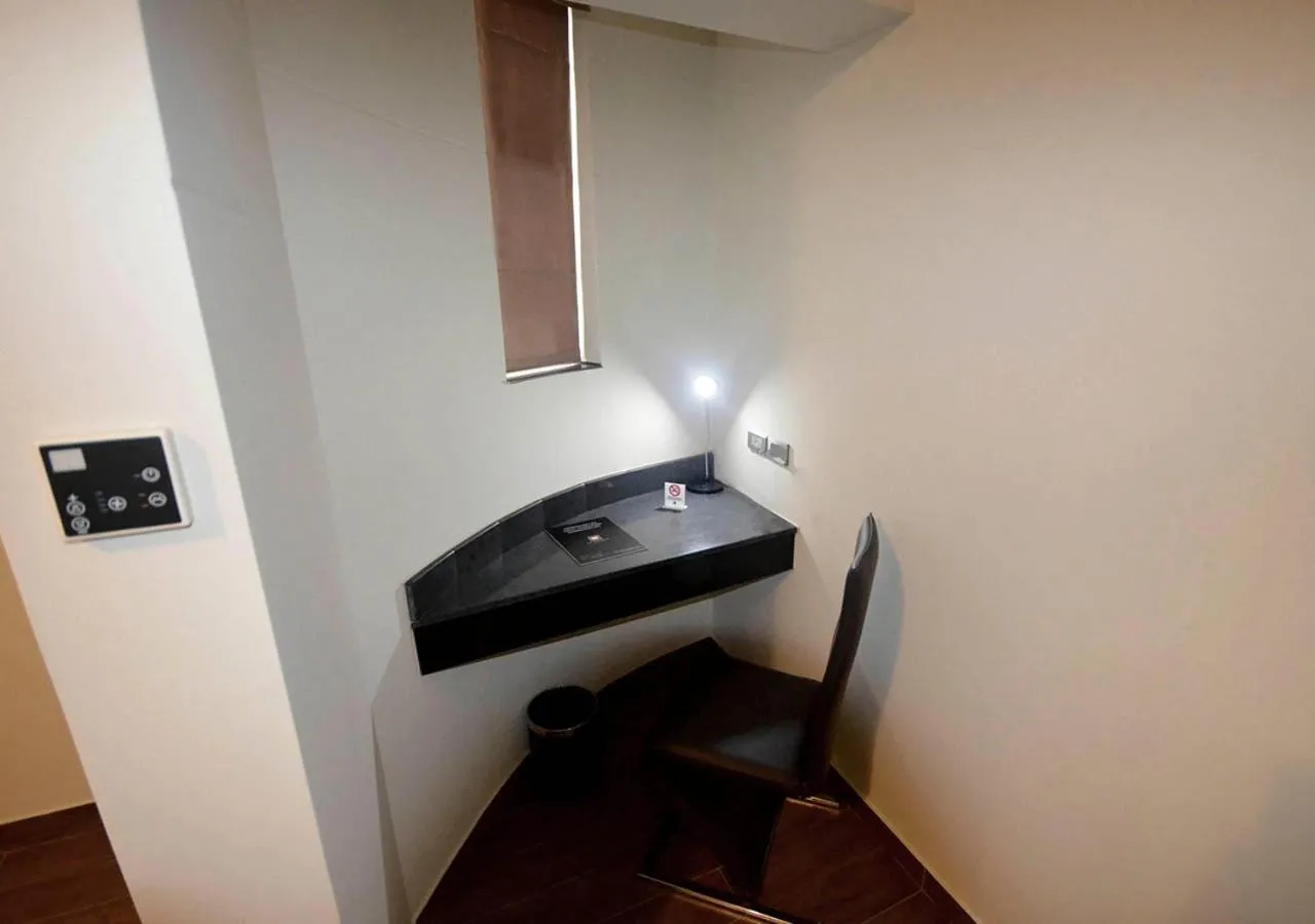 Photo of the whole room in qp Hotels Trujillo