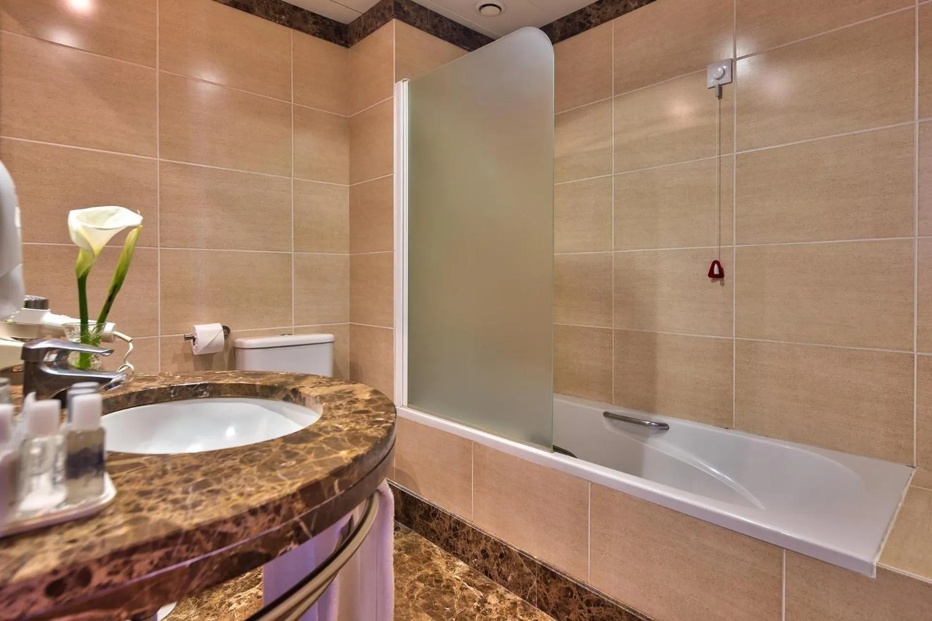 Bathroom in The Views Monumental