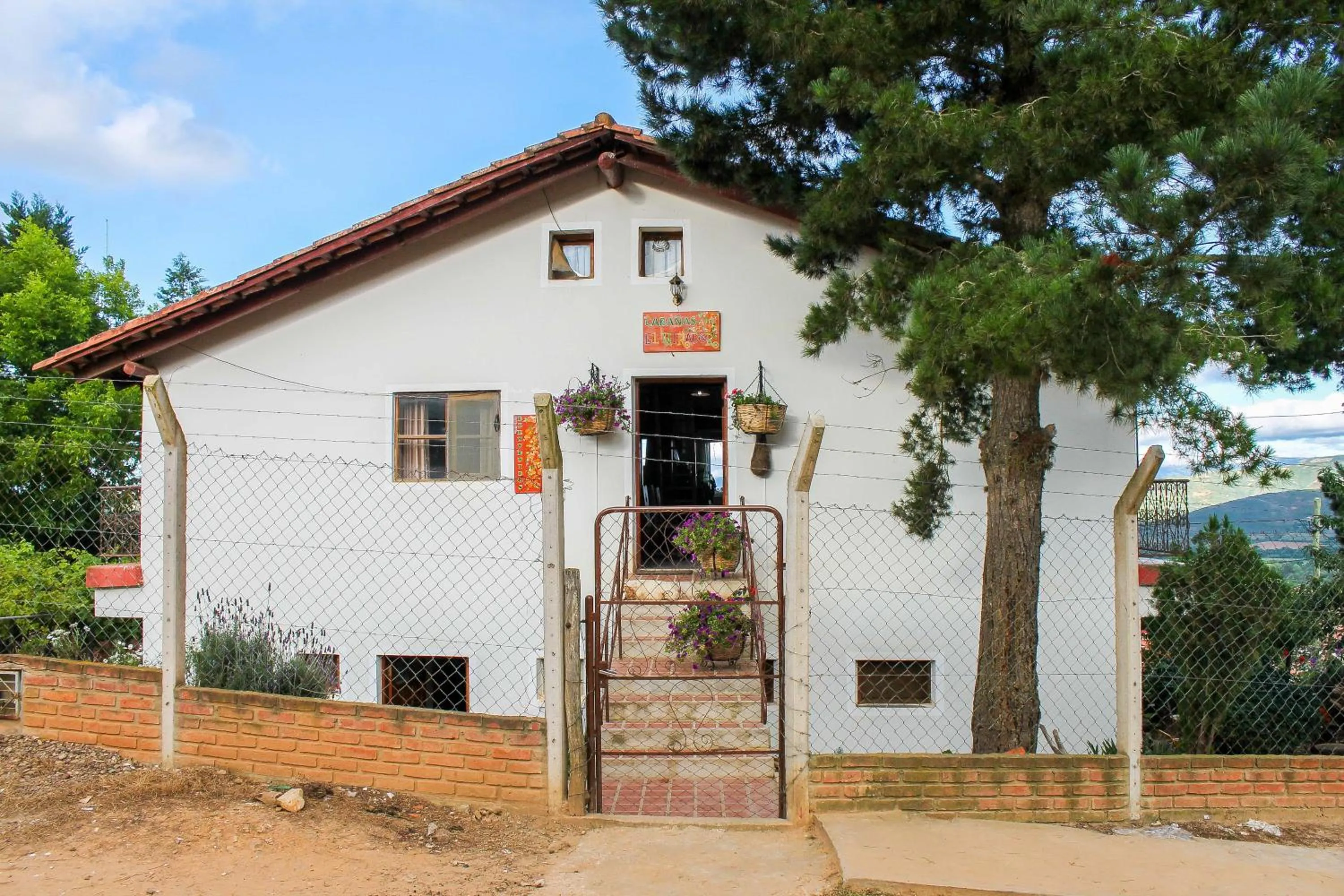 Facade/entrance in Cabaña El Mirador Vallegrande