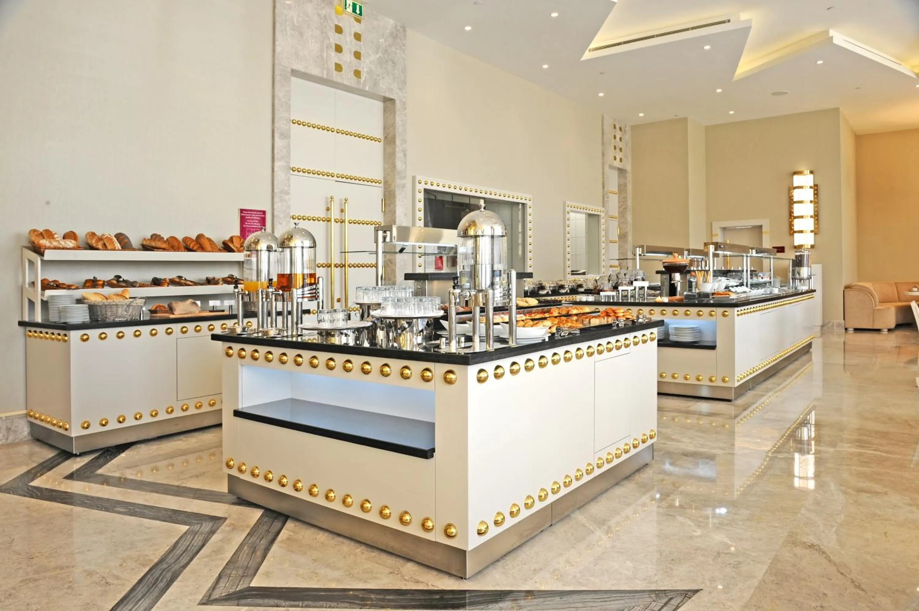 Buffet breakfast in Crowne Plaza Bursa Convention Center & Thermal Spa by IHG