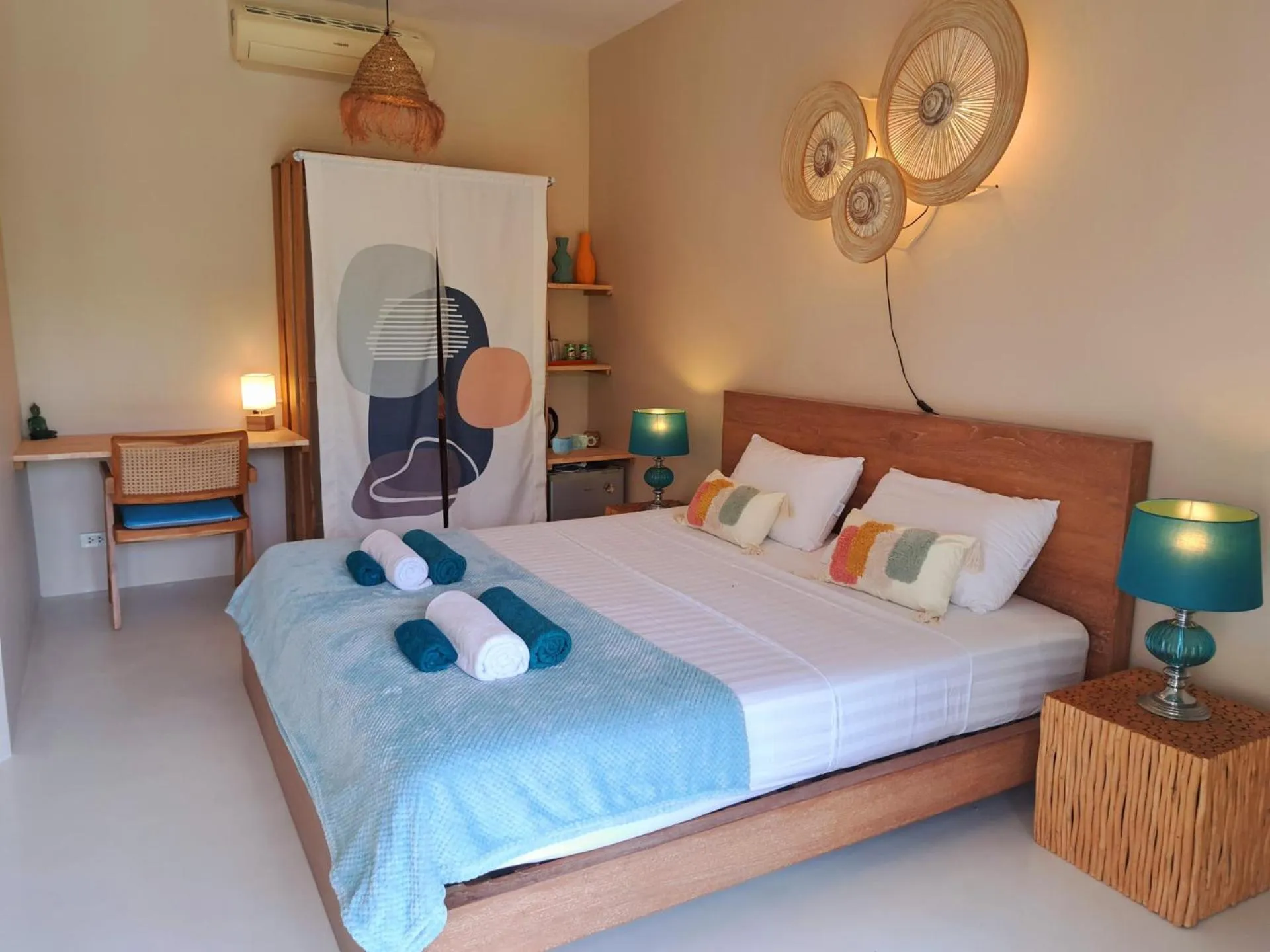 Bed in Laura's Guest House-adult only-