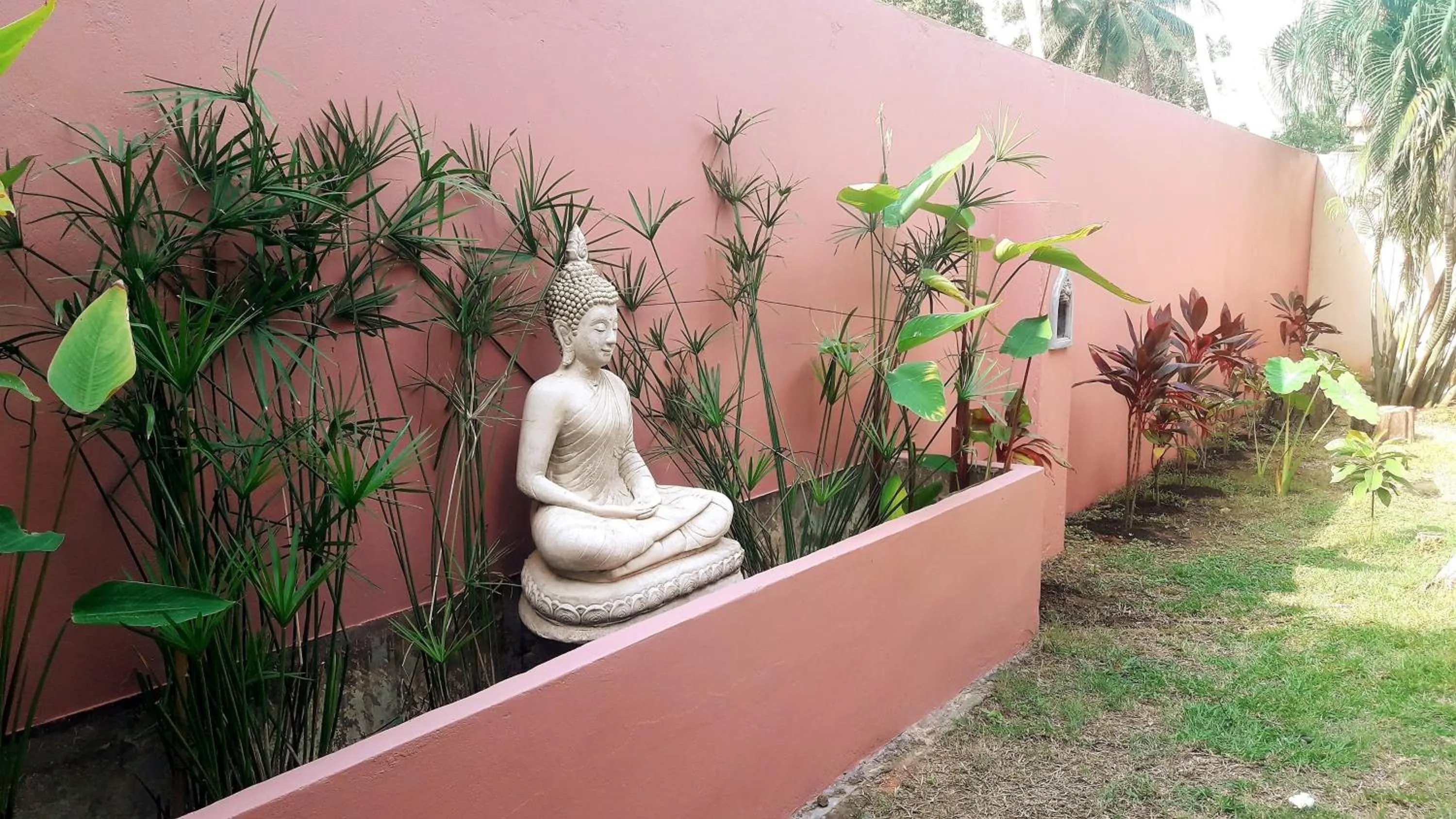 Laura's Guest House-adult only-