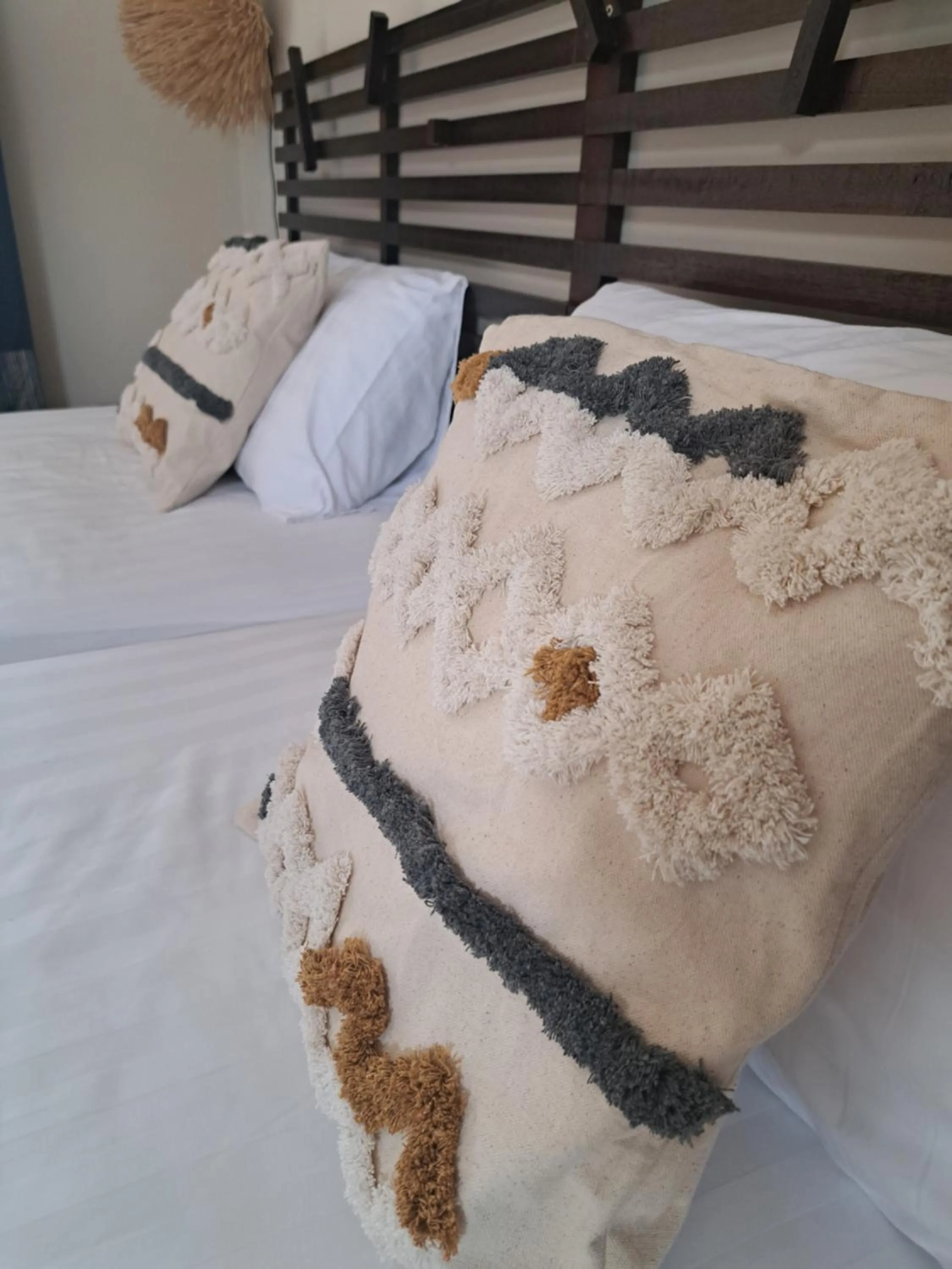 Bed in Laura's Guest House-adult only-