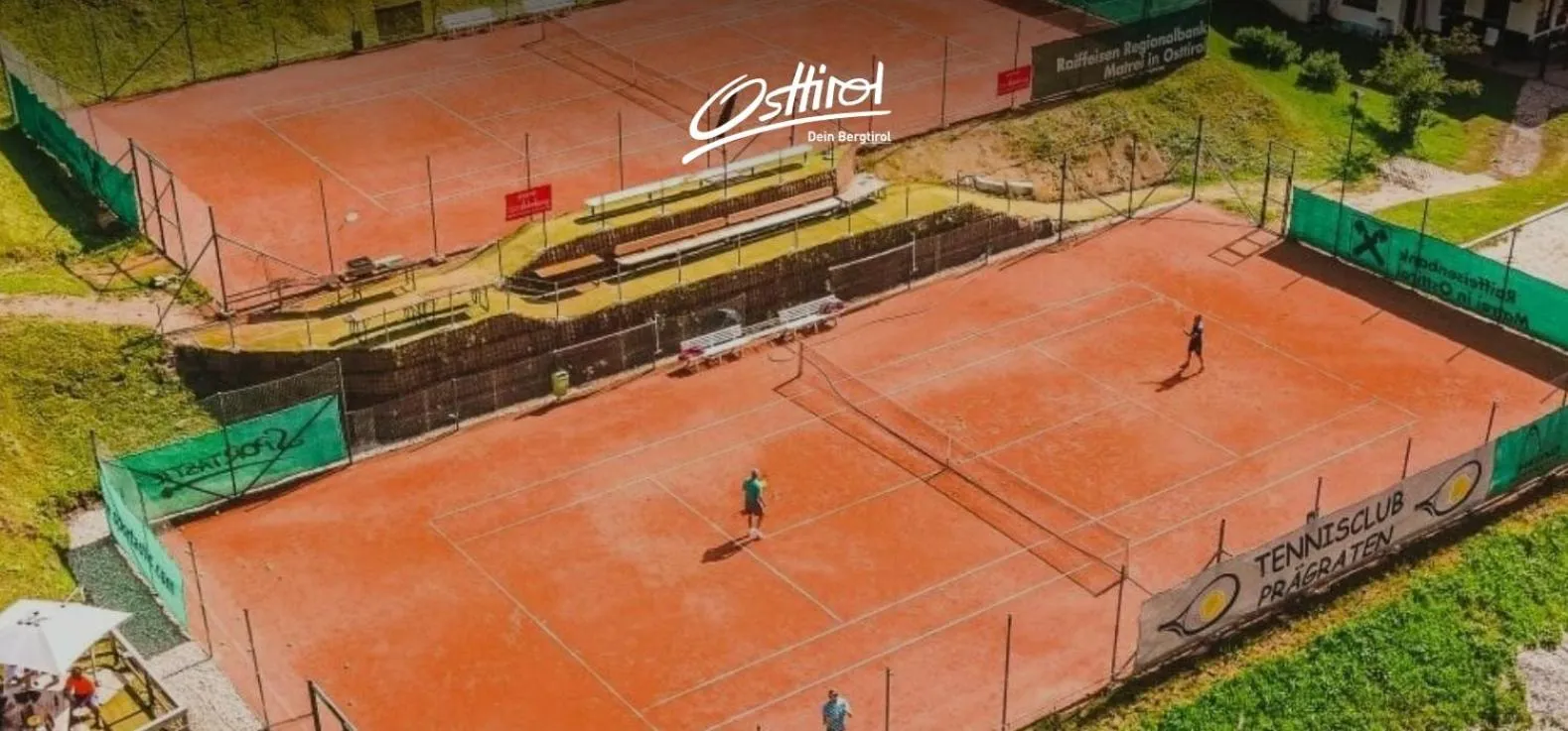 Tennis court in Heimat - Das Natur Resort