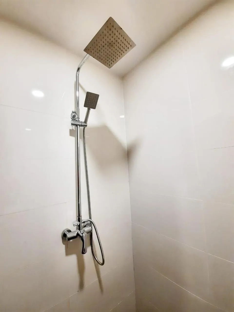Shower in Namii Hotel