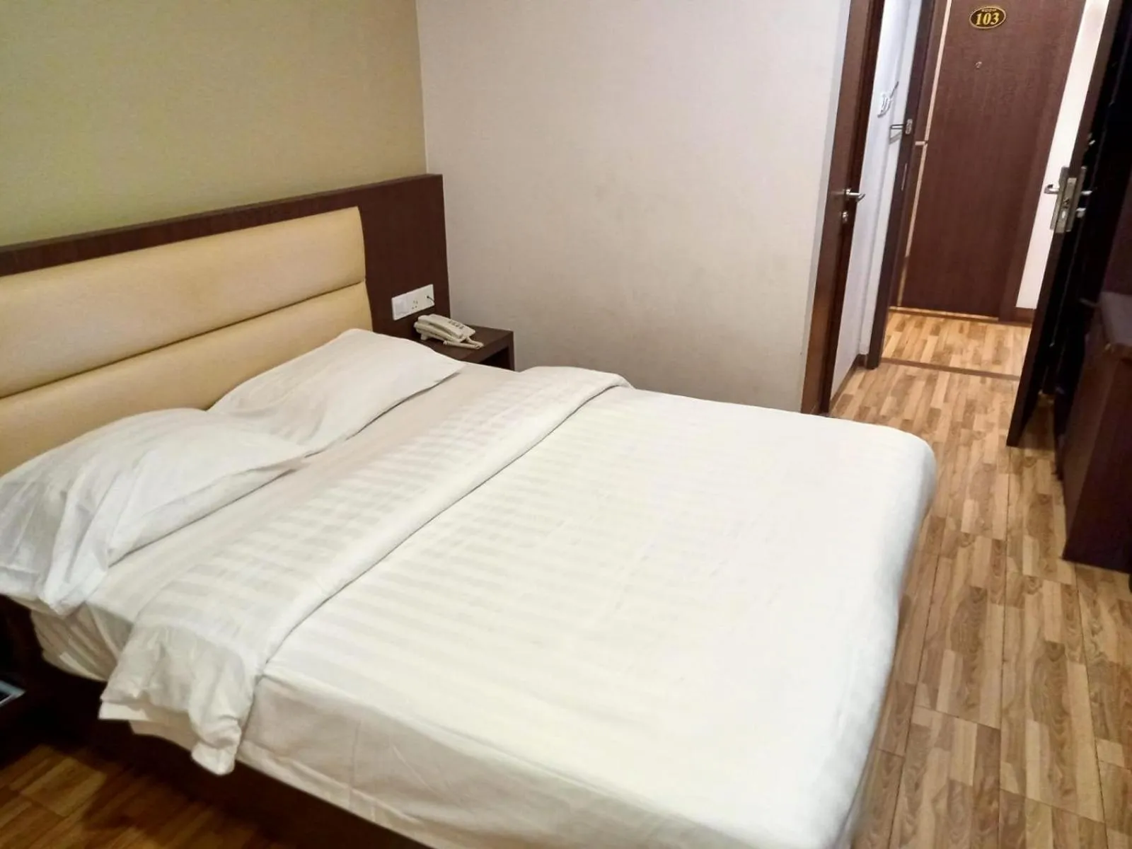 Bed in Namii Hotel